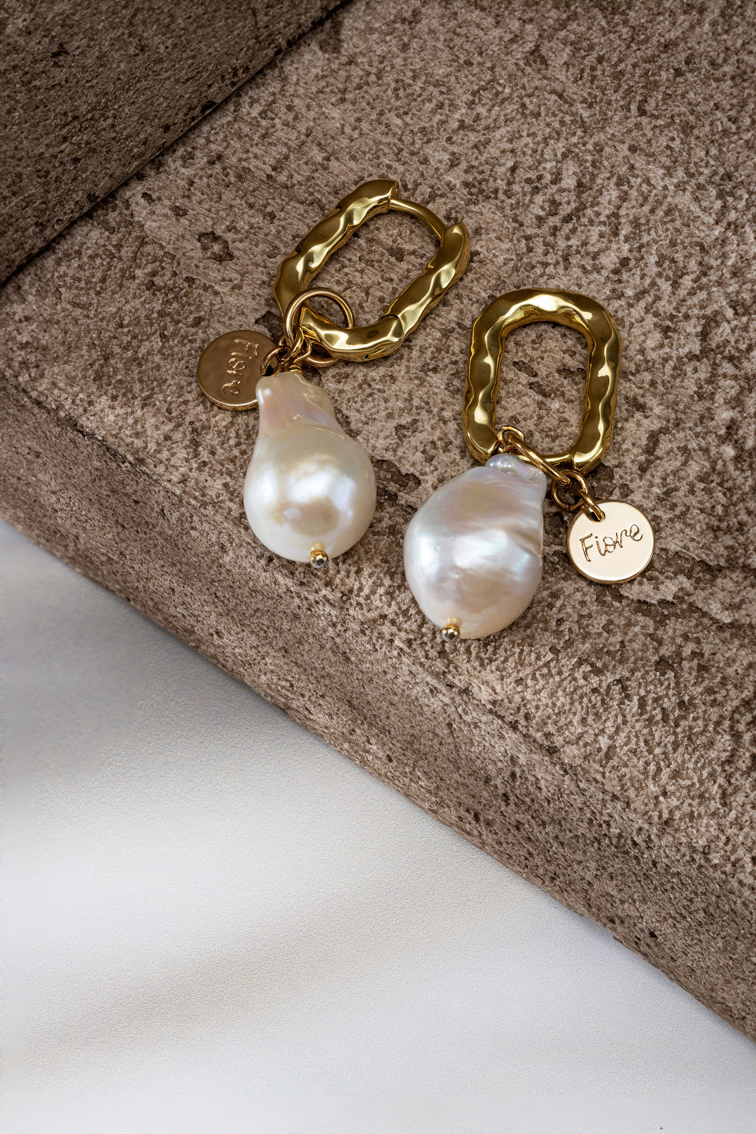 Украшения творчество. Предметная фотосъемка в Москве. Предметная фотостудия Москва