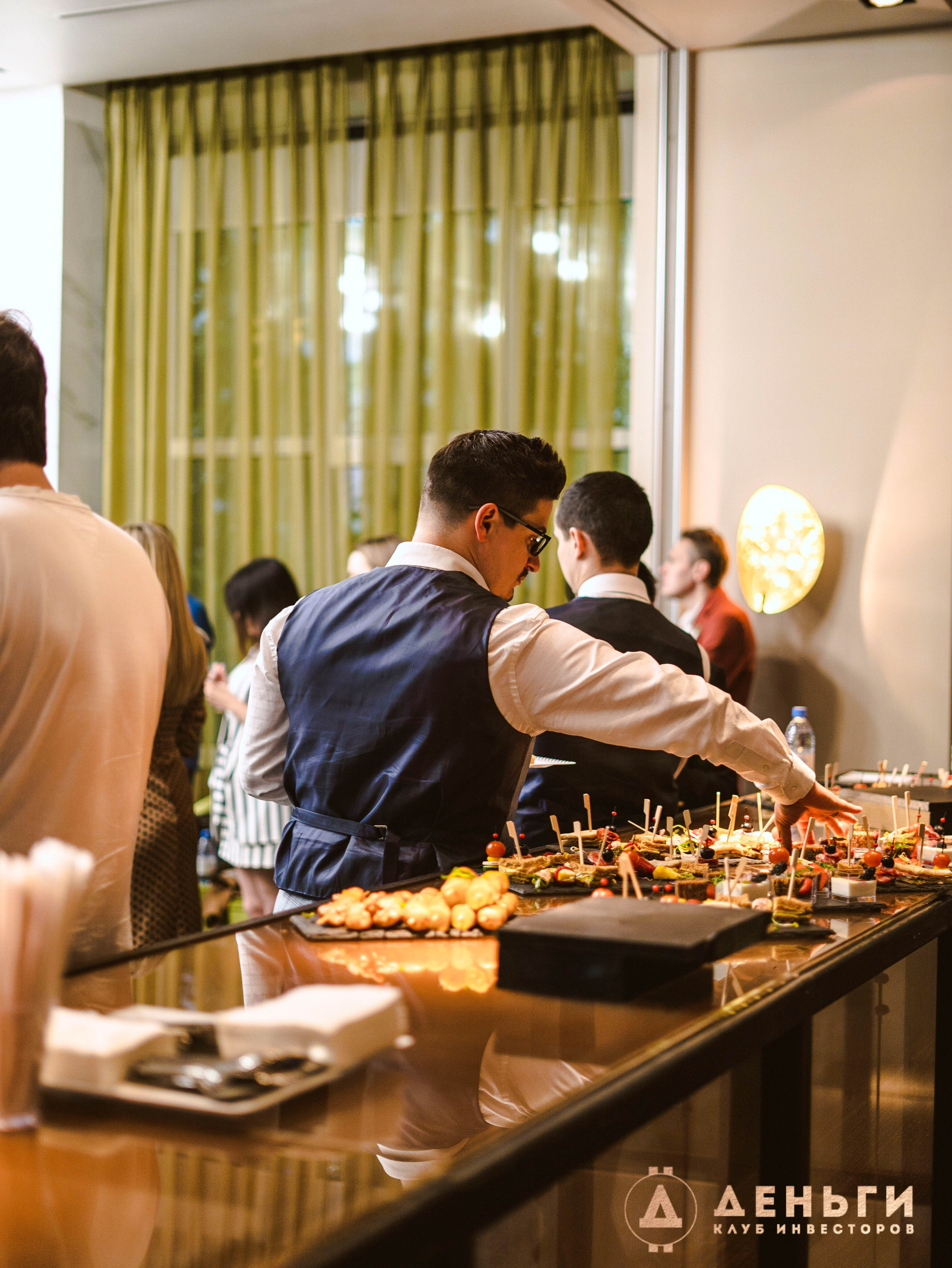 Инвестиционный клуб ''Деньги». Свадебный фотограф