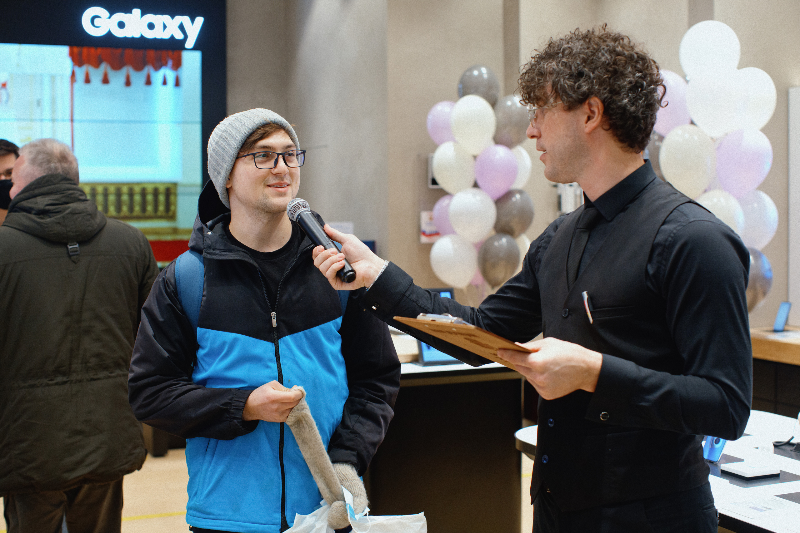 Galaxy S21 FE / ТРЦ Хорошо. Свадебный фотограф в Москве Никифоров-Гордеев Константин