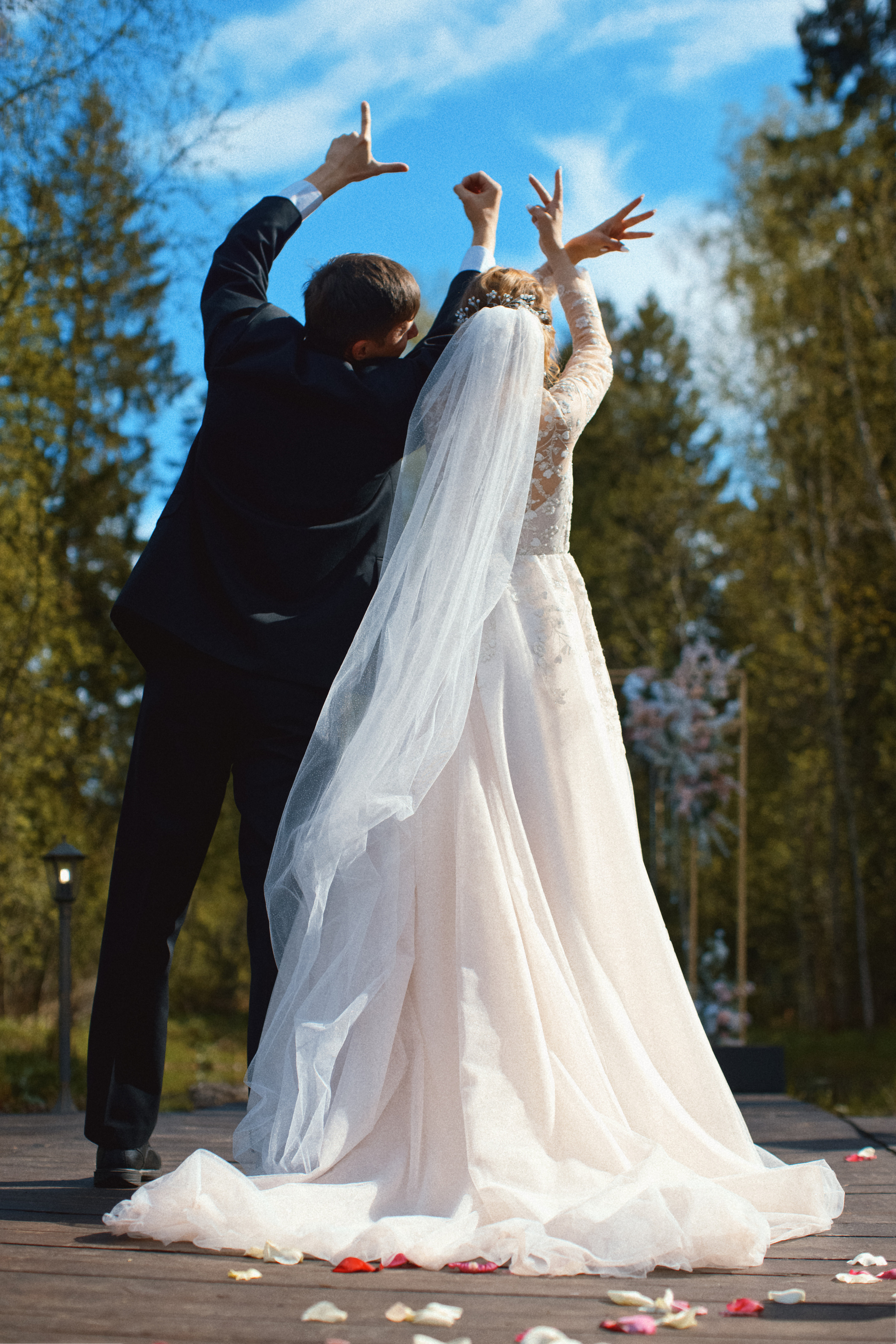 День свадьбы Олега и Аллы. Дом у леса. Свадебный фотограф в Москве Никифоров-Гордеев Константин