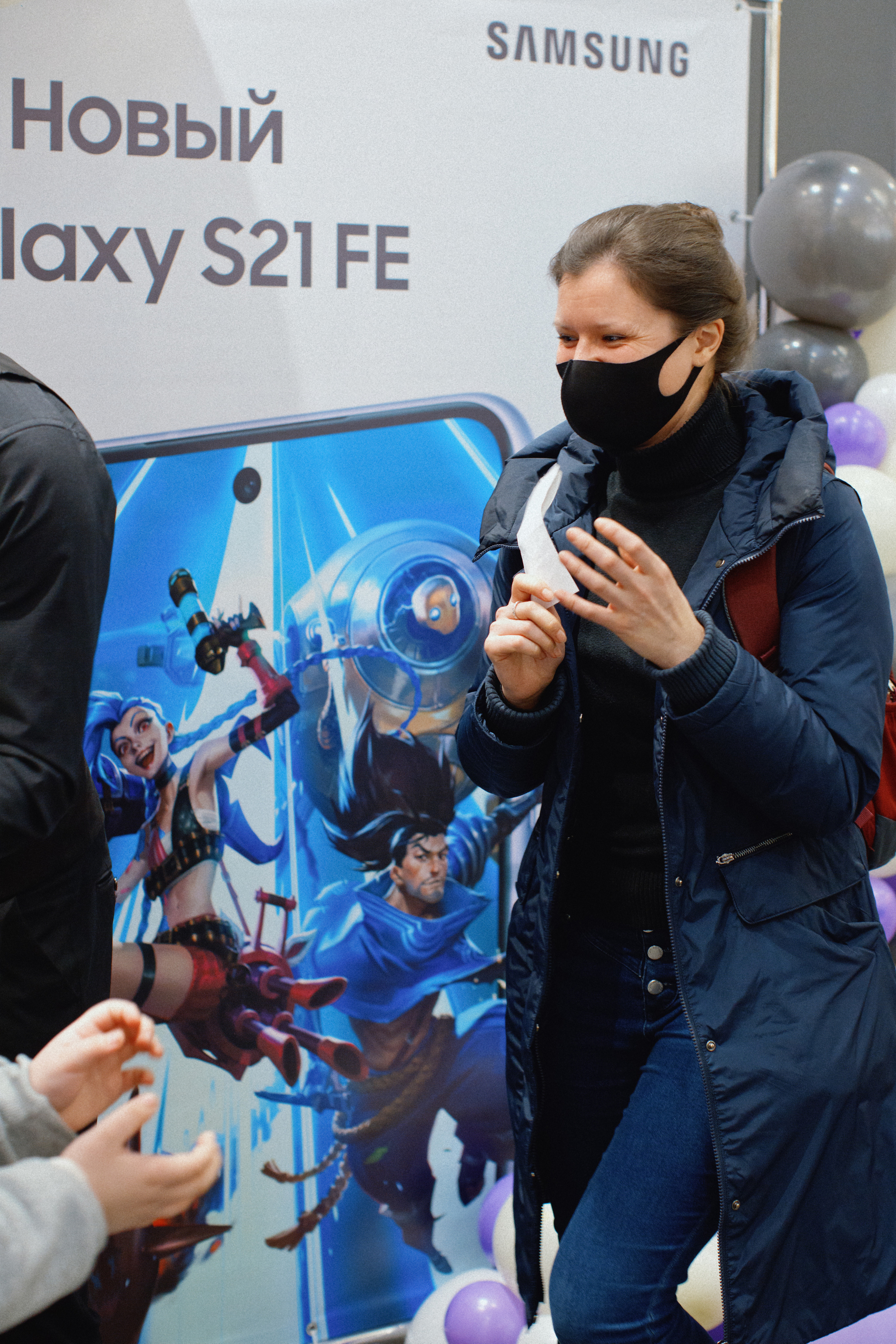 Galaxy S21 FE / ТРЦ Хорошо. Свадебный фотограф в Москве Никифоров-Гордеев Константин