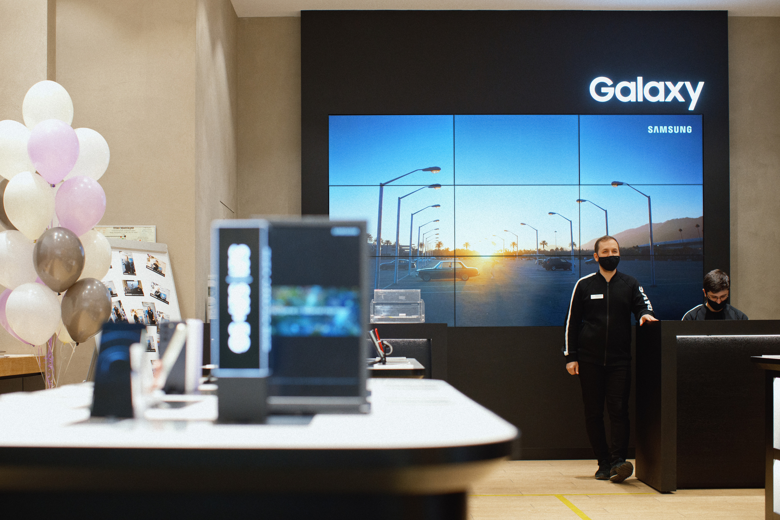 Galaxy S21 FE / ТРЦ Хорошо. Свадебный фотограф в Москве Никифоров-Гордеев Константин