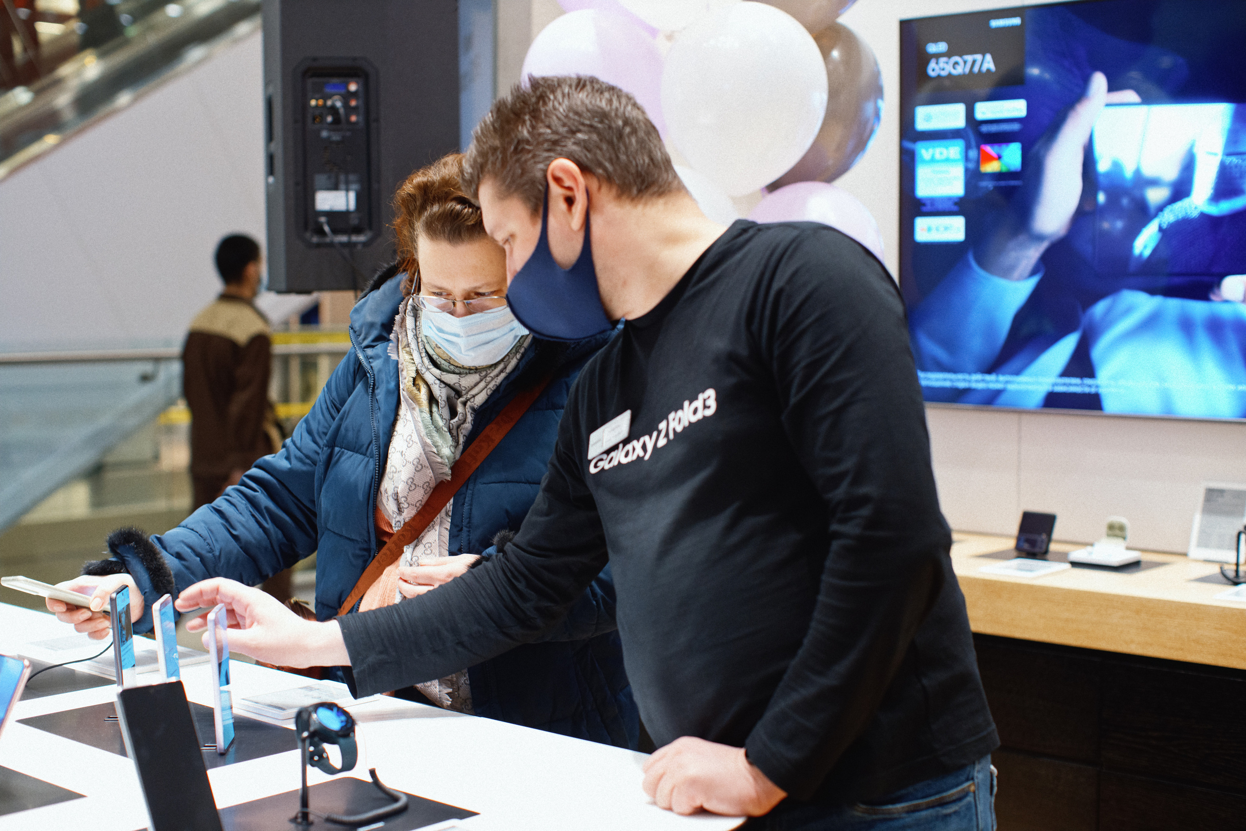 Galaxy S21 FE / ТРЦ Хорошо. Свадебный фотограф в Москве Никифоров-Гордеев Константин