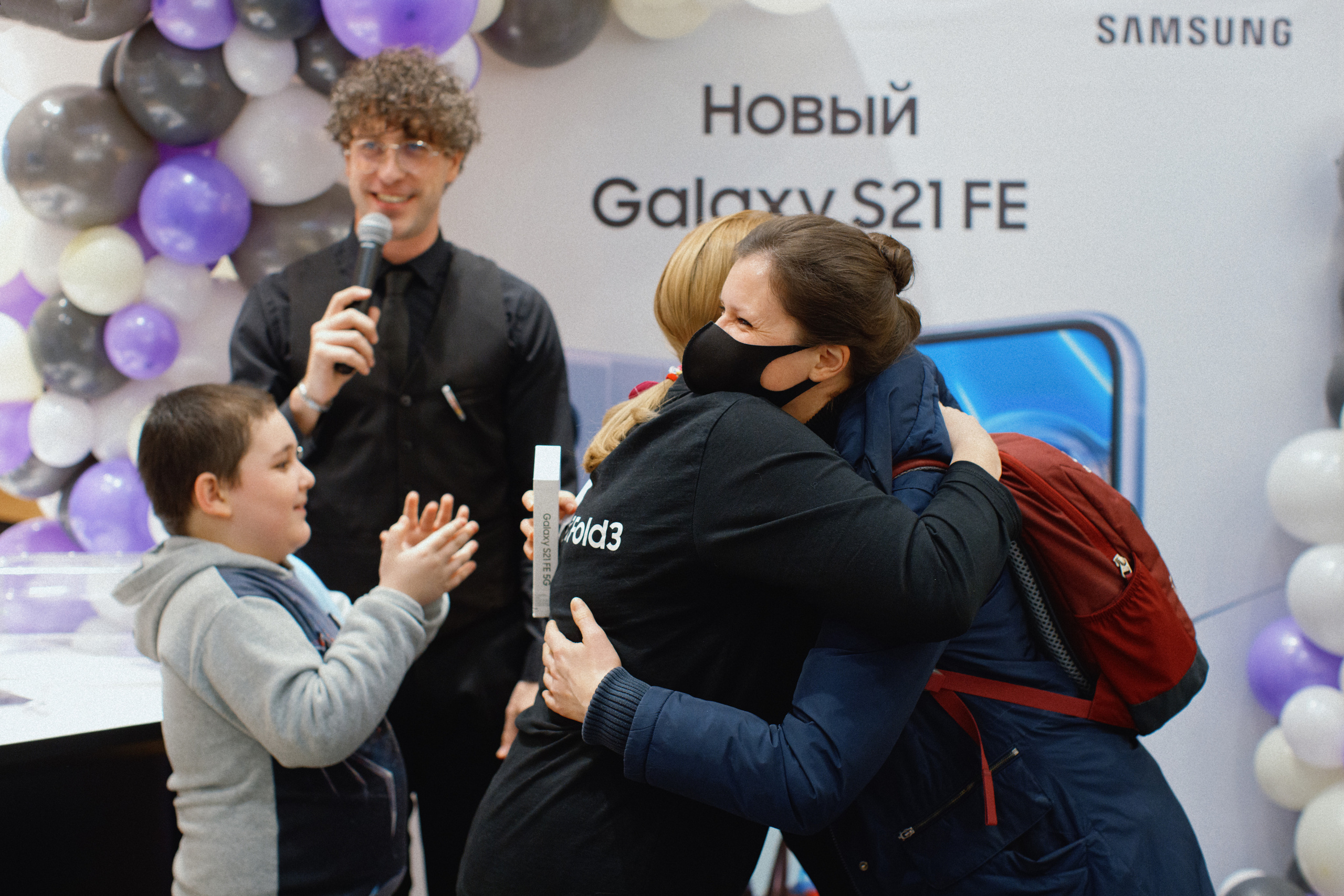 Galaxy S21 FE / ТРЦ Хорошо. Свадебный фотограф в Москве Никифоров-Гордеев Константин