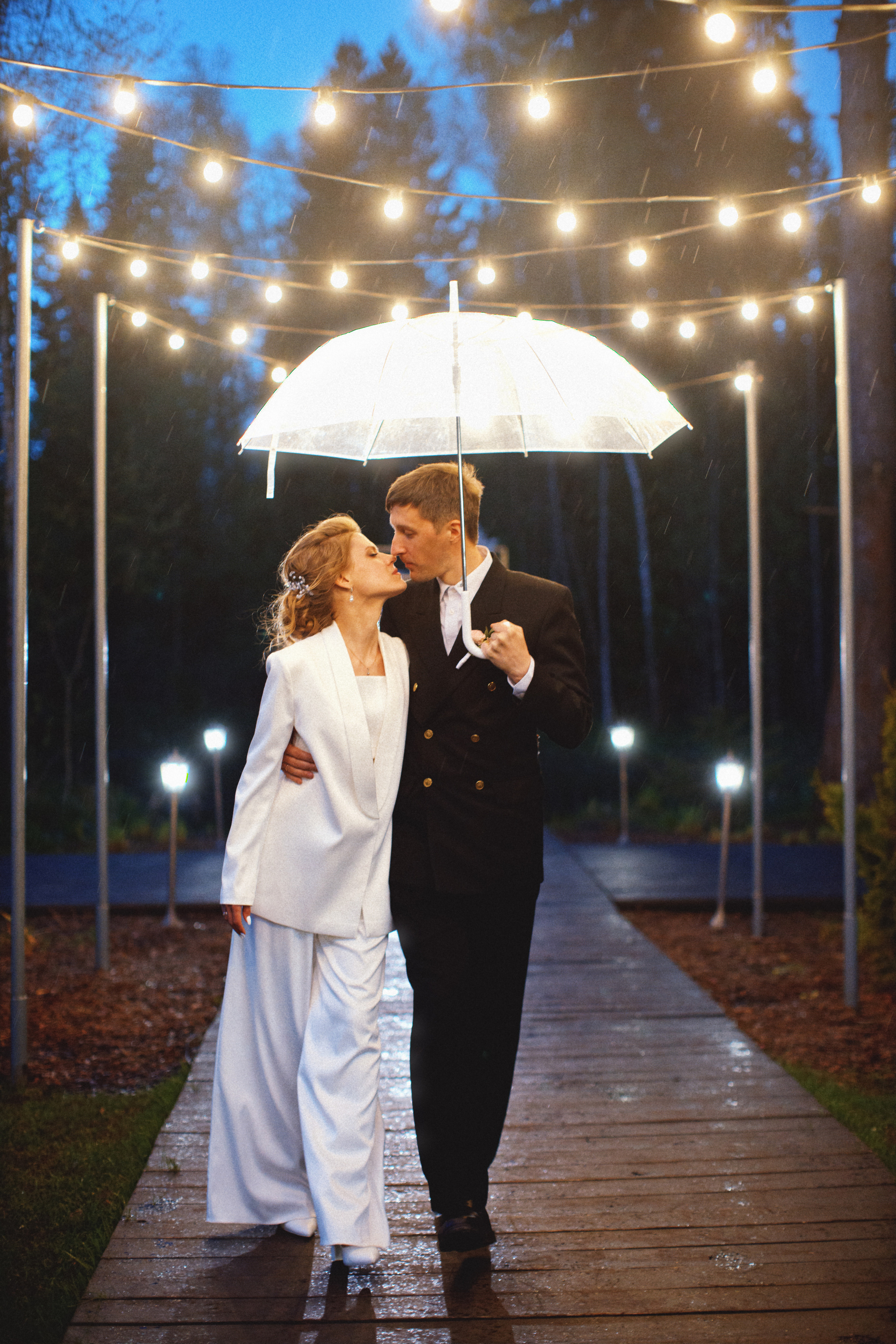 День свадьбы Олега и Аллы. Дом у леса. Свадебный фотограф в Москве Никифоров-Гордеев Константин