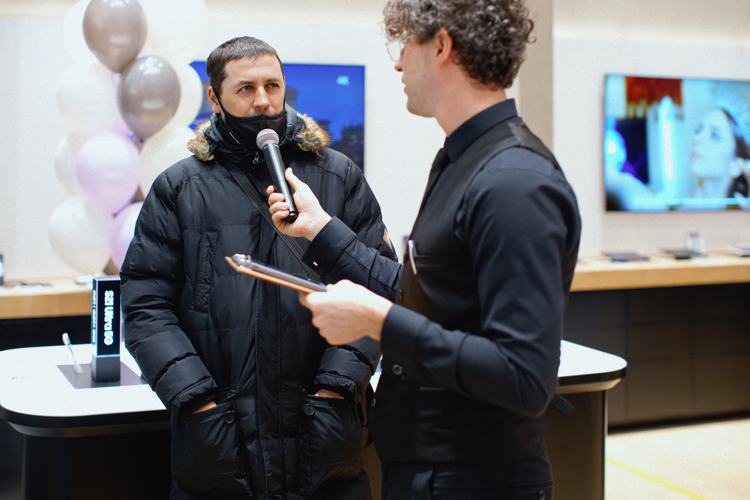 Galaxy S21 FE / ТРЦ Хорошо. Свадебный фотограф в Москве Никифоров-Гордеев Константин