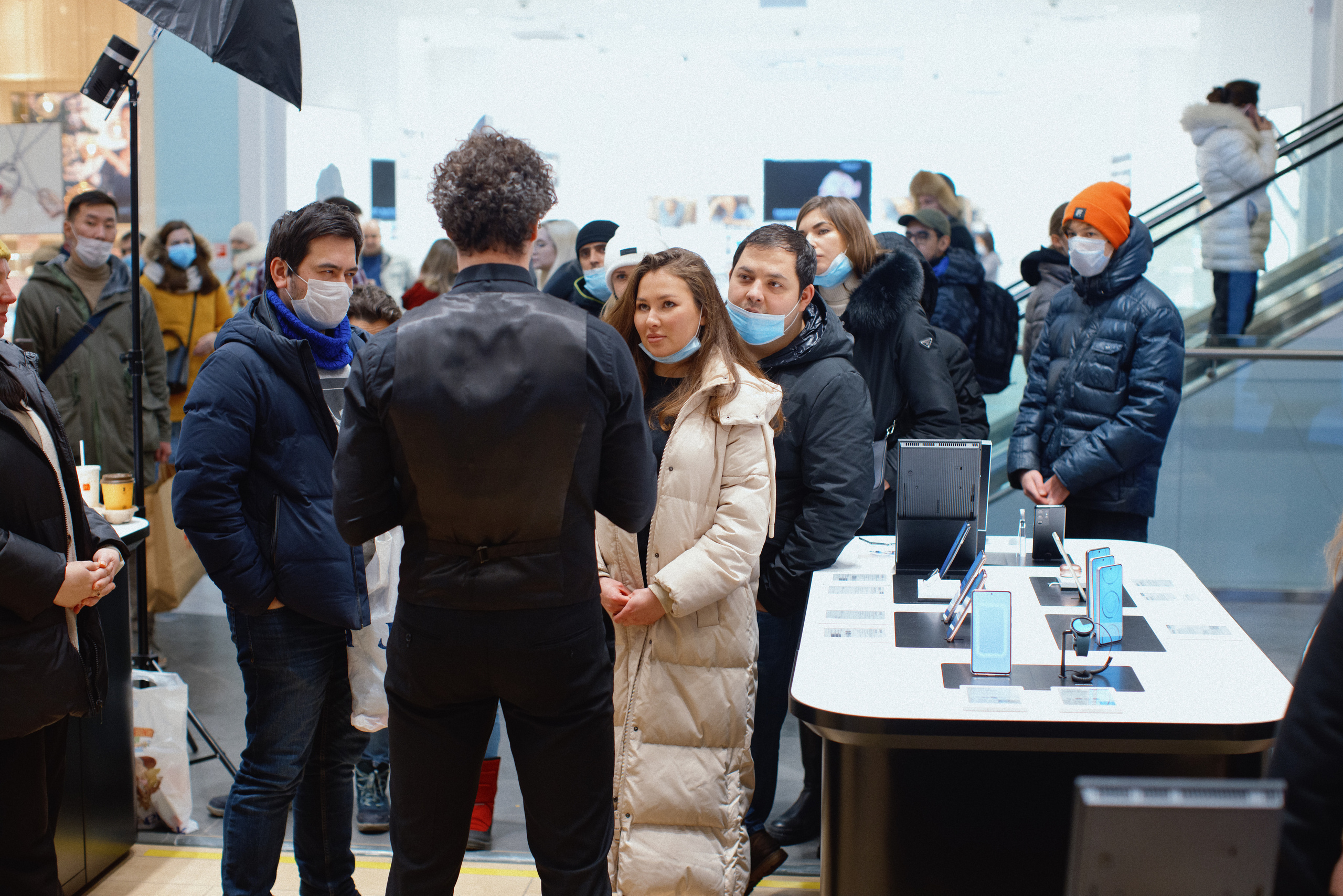 Galaxy S21 FE / ТРЦ Хорошо. Свадебный фотограф в Москве Никифоров-Гордеев Константин