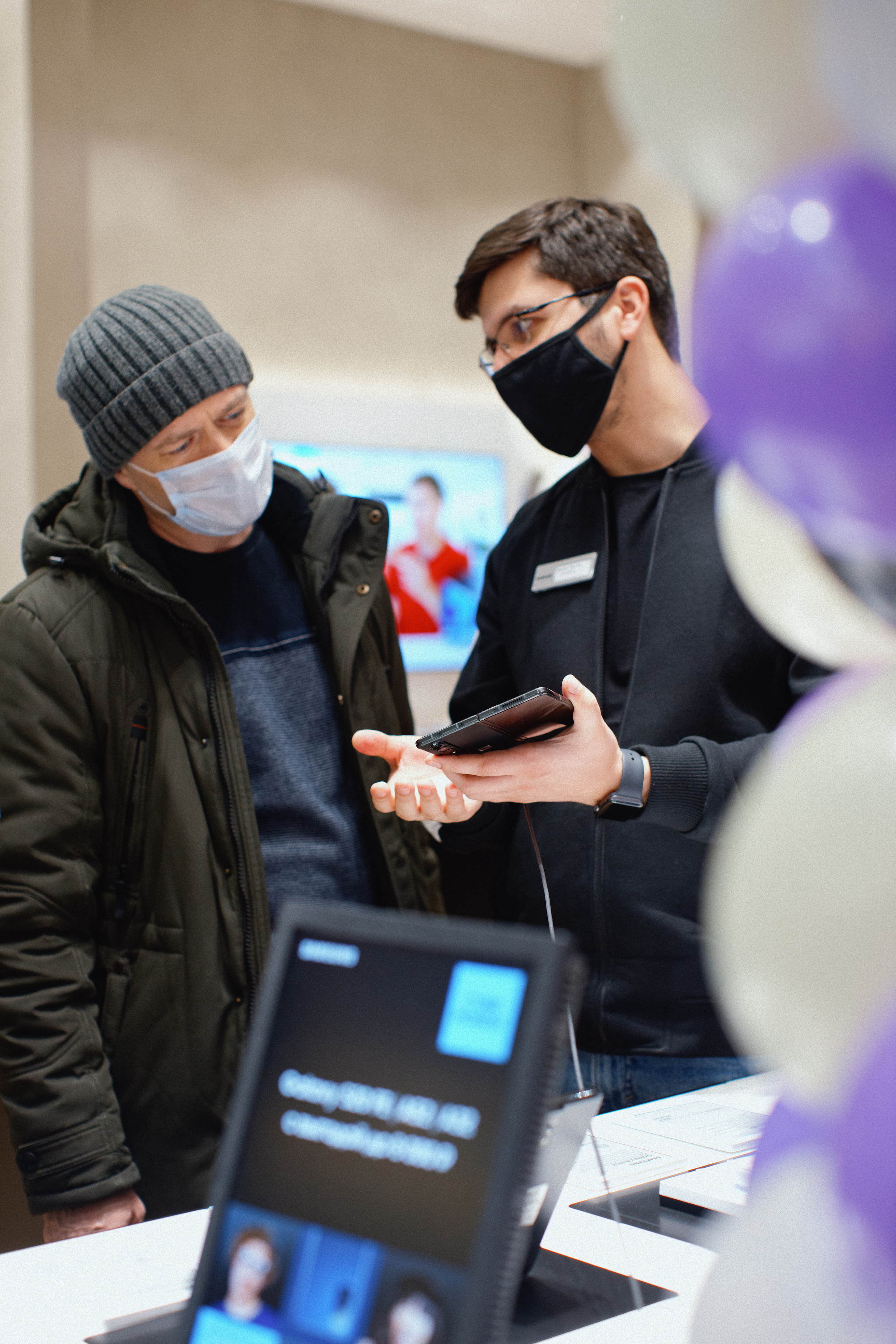 Galaxy S21 FE / ТРЦ Хорошо. Свадебный фотограф в Москве Никифоров-Гордеев Константин