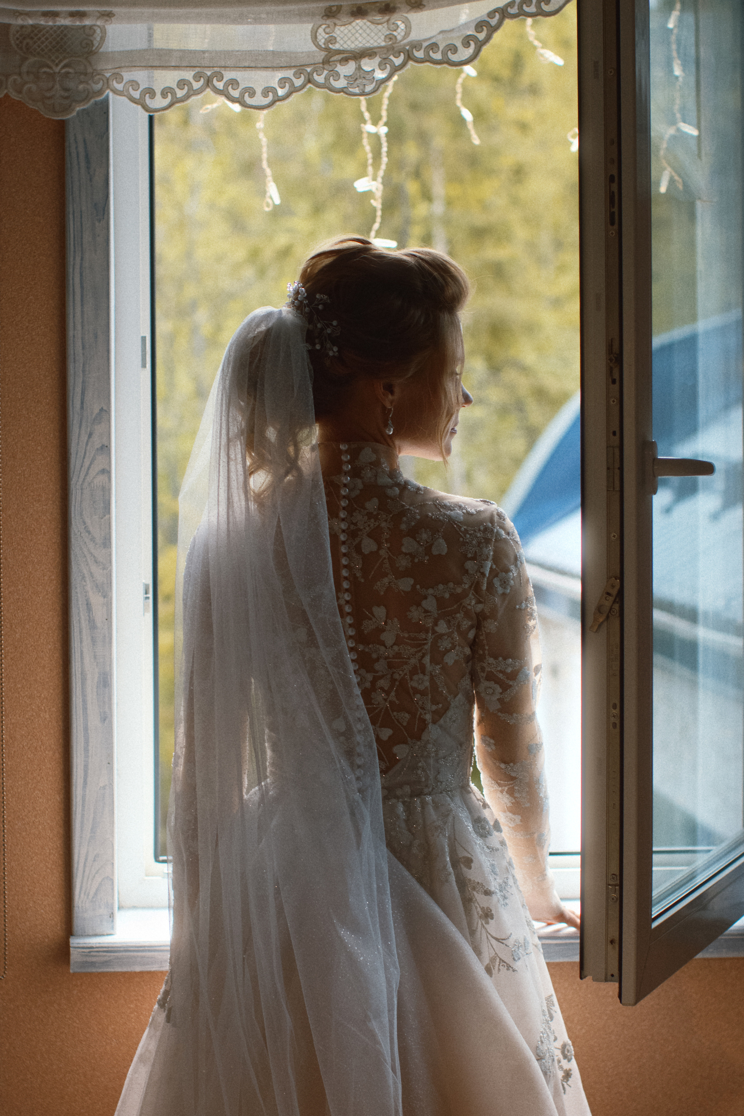 День свадьбы Олега и Аллы. Дом у леса. Свадебный фотограф в Москве Никифоров-Гордеев Константин