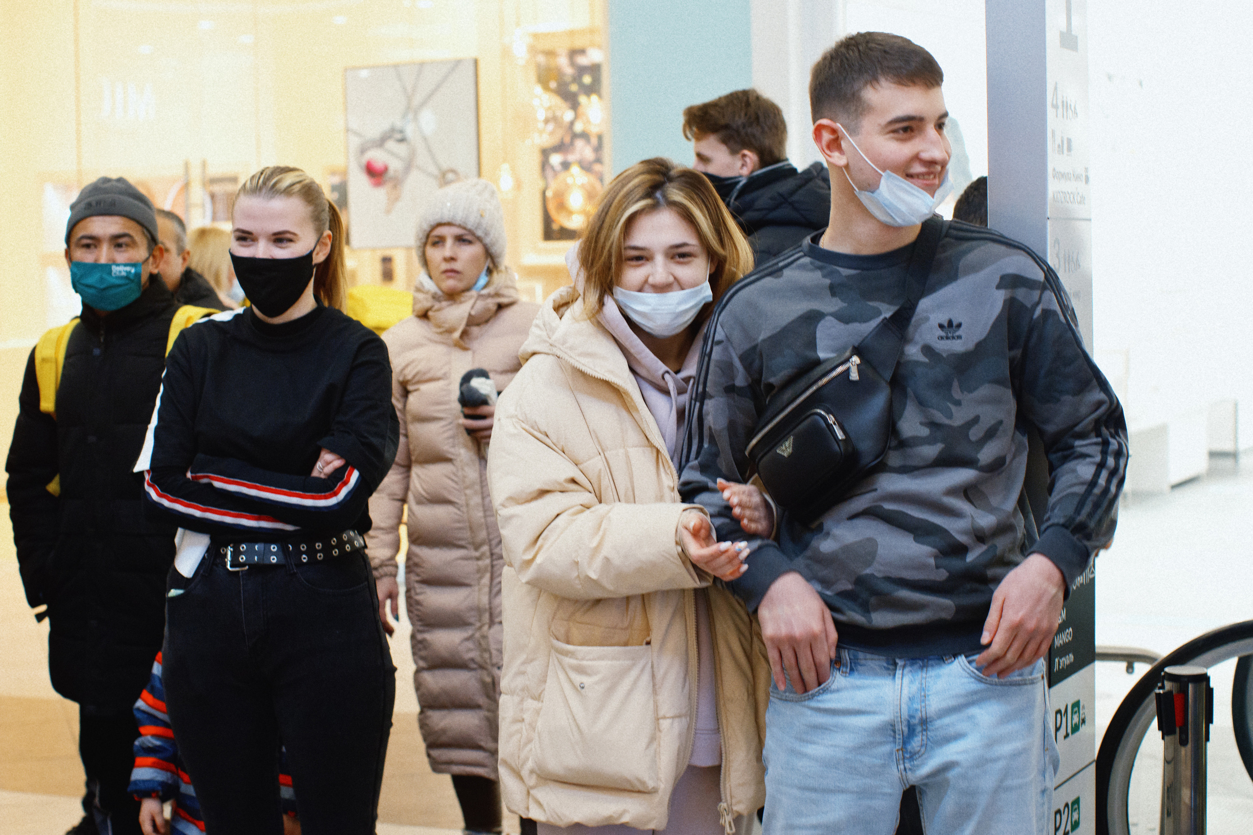 Galaxy S21 FE / ТРЦ Хорошо. Свадебный фотограф в Москве Никифоров-Гордеев Константин