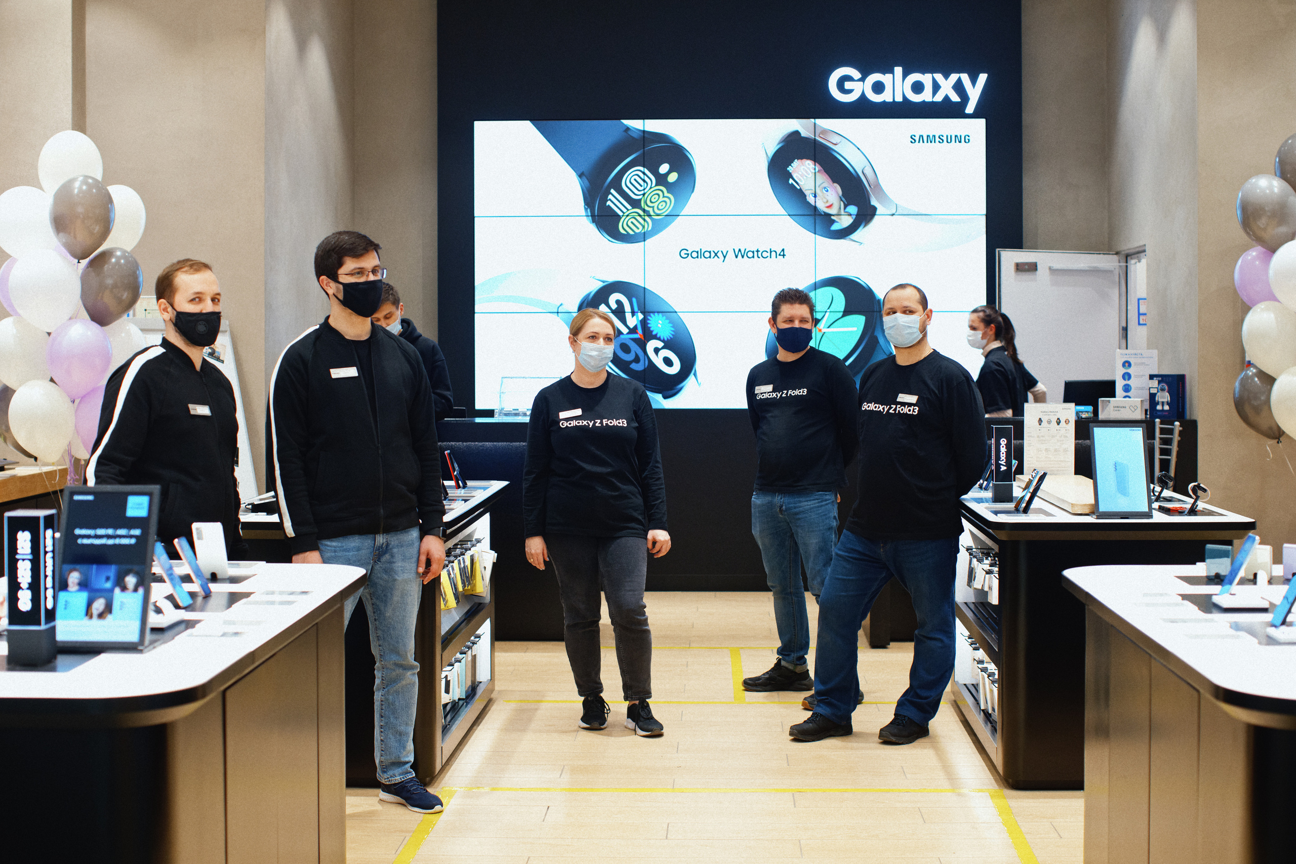 Galaxy S21 FE / ТРЦ Хорошо. Свадебный фотограф в Москве Никифоров-Гордеев Константин