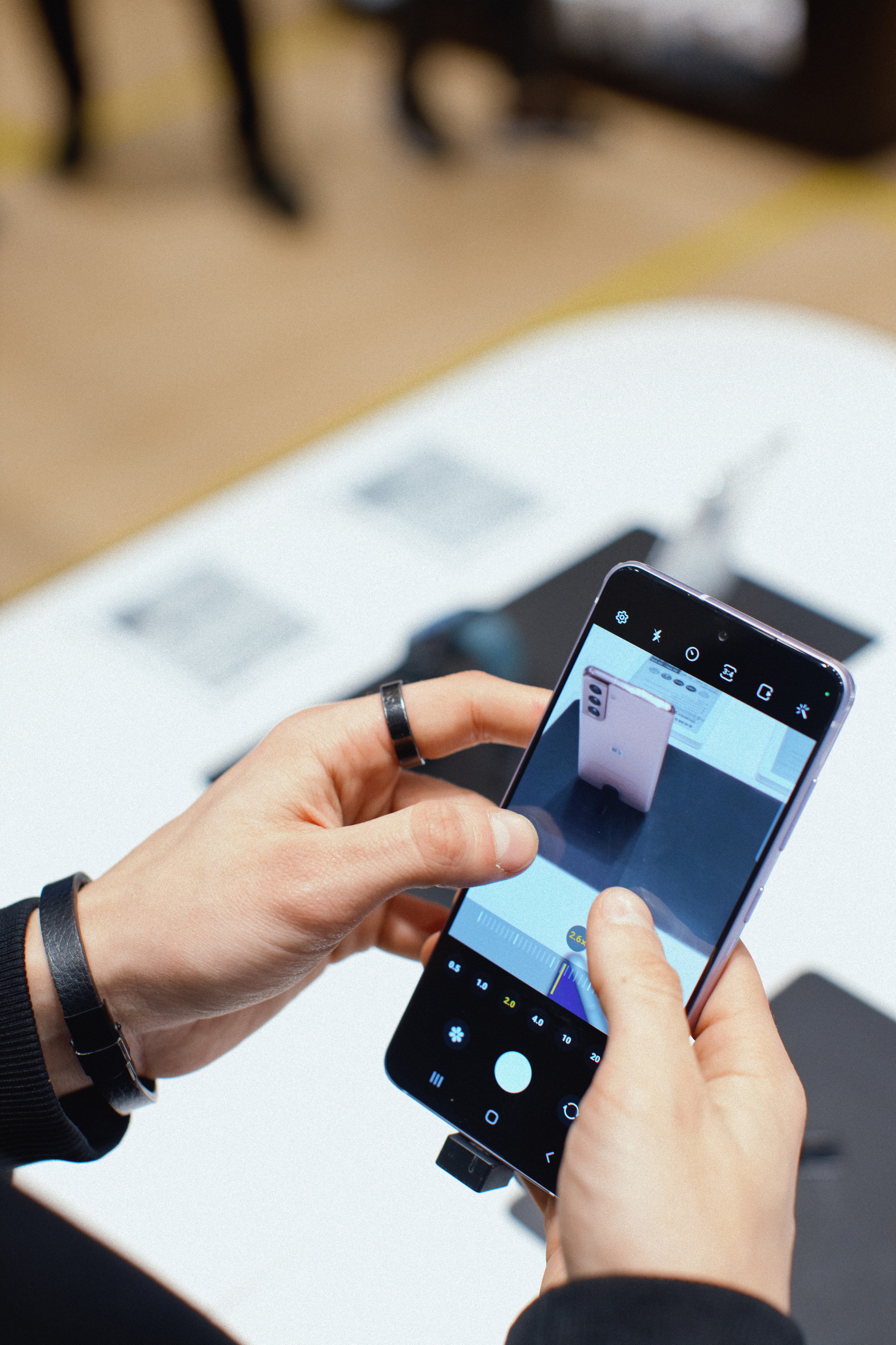 Galaxy S21 FE / ТРЦ Хорошо. Свадебный фотограф в Москве Никифоров-Гордеев Константин