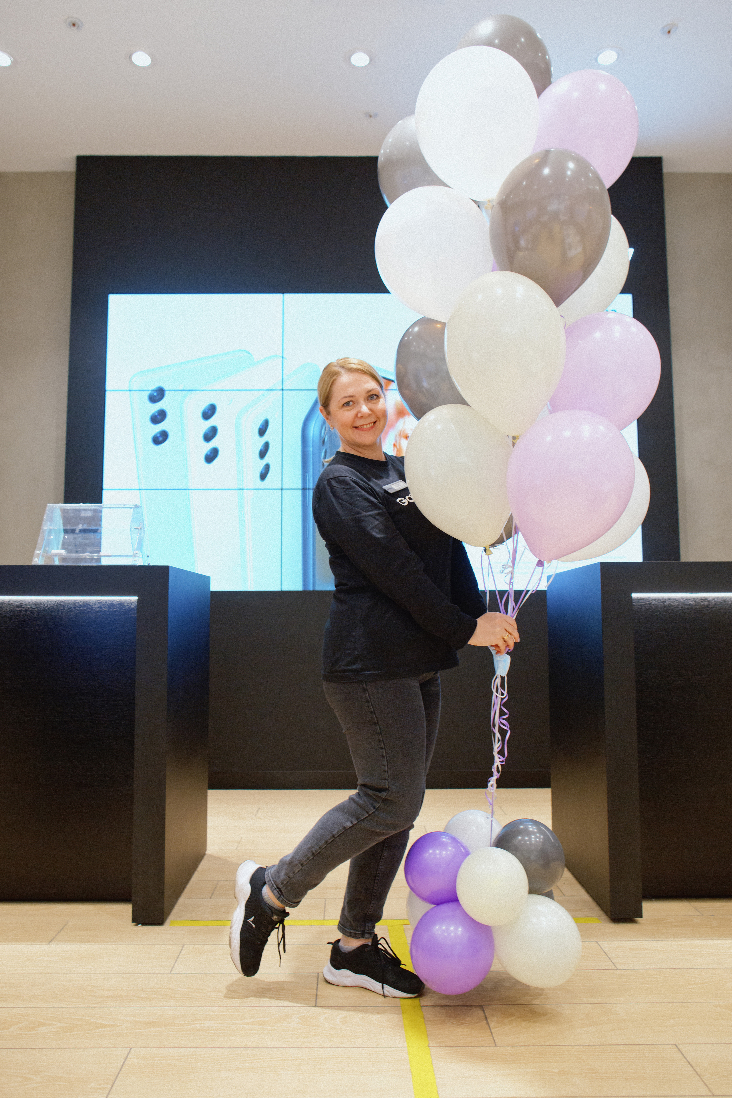 Galaxy S21 FE / ТРЦ Хорошо. Свадебный фотограф в Москве Никифоров-Гордеев Константин