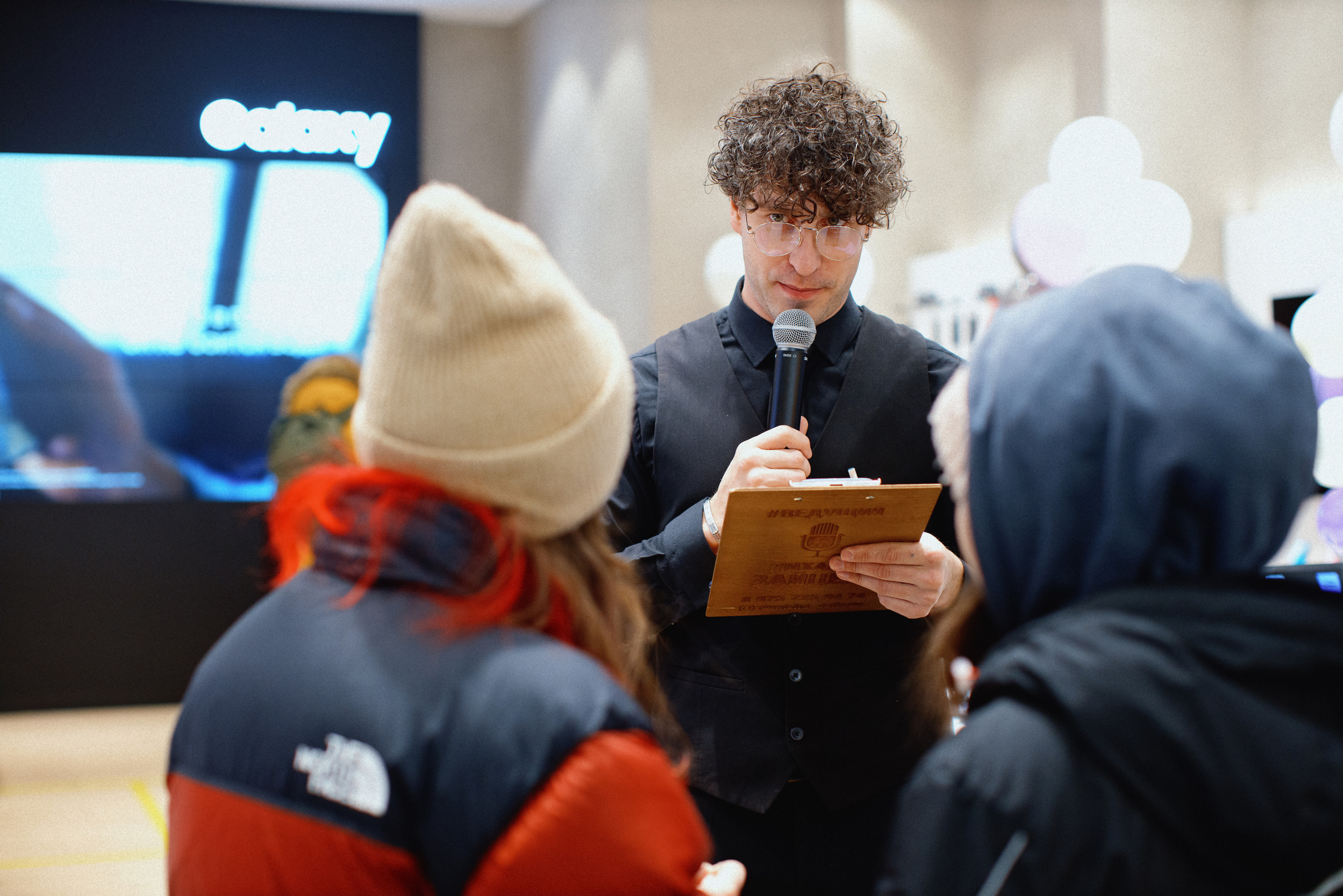 Galaxy S21 FE / ТРЦ Хорошо. Свадебный фотограф в Москве Никифоров-Гордеев Константин