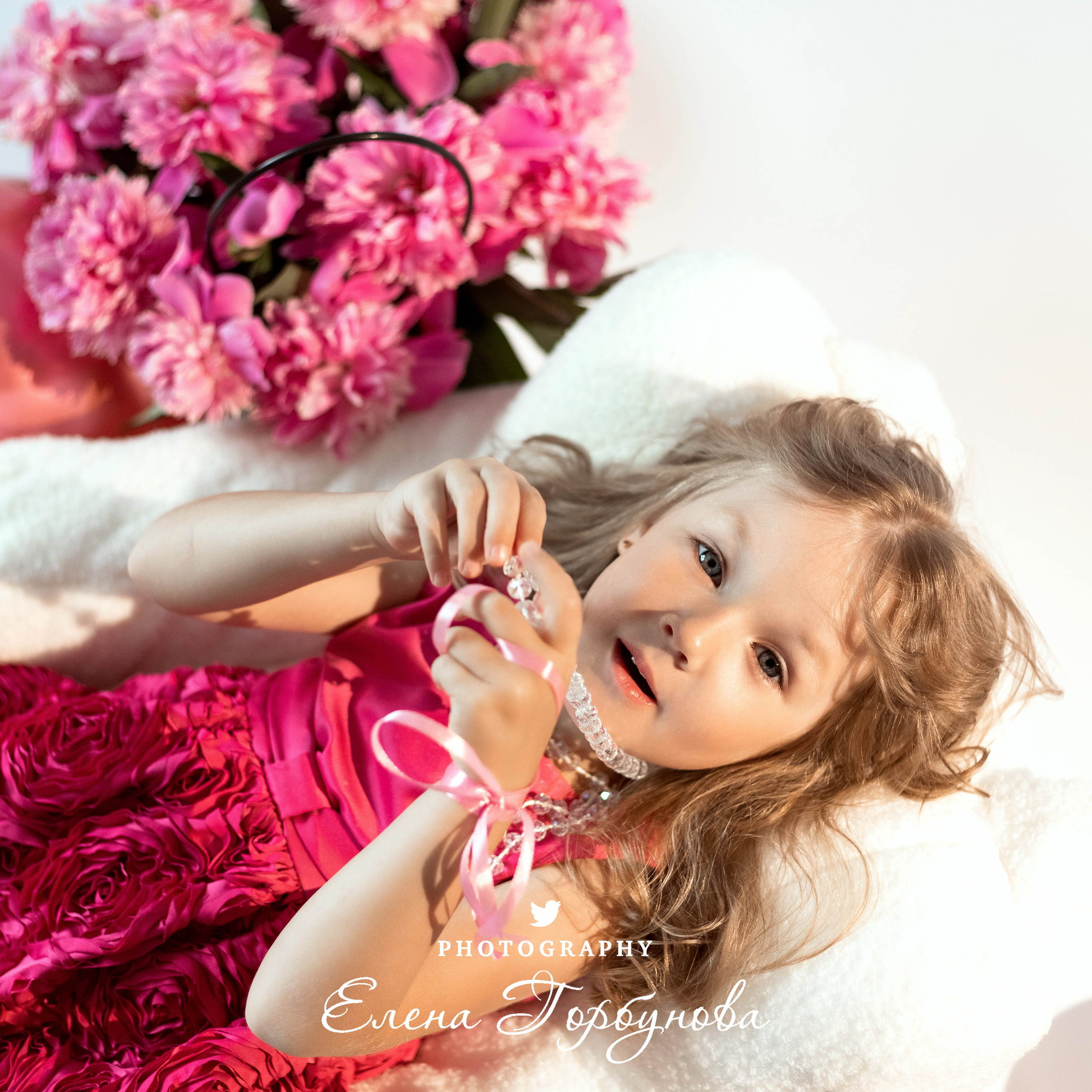 «Модница в розовом» В моей студии. Вероника и Александра. 2024. Фотограф Пермь. Свадьбы. Семья и дети, школа, д. сад. Фотокниги