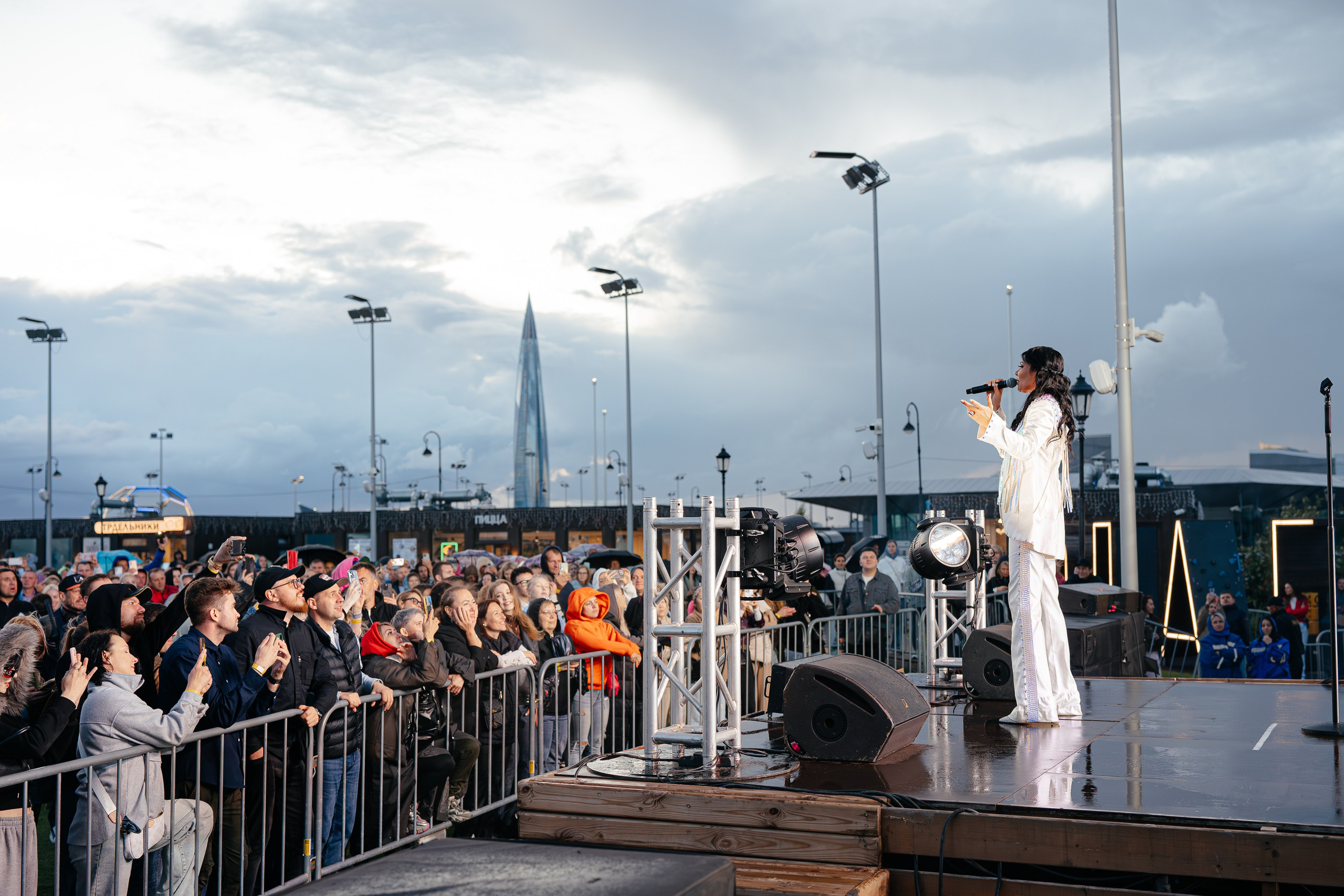 Концерт Светы. Коммерческий фотограф в Санкт-Петербурге Анна Кобзарь