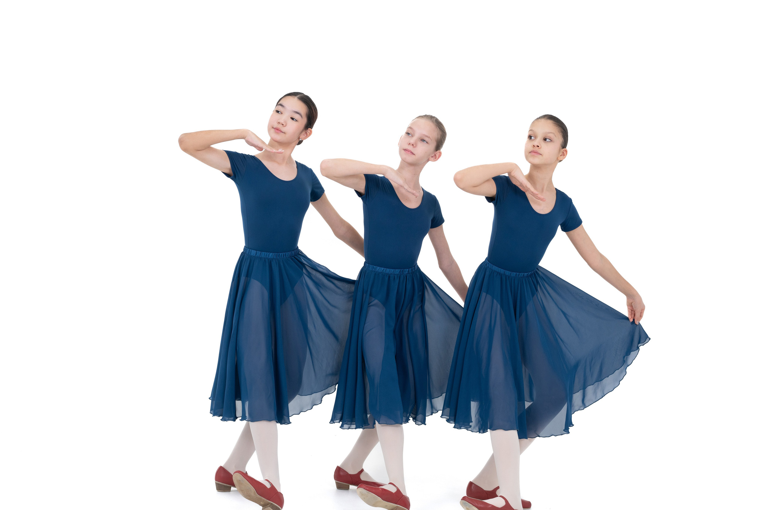 Выпускной альбом хореографичесского коллектива «Пилигрим». Фотограф новорожденных, семейный детский в Тюмени Татьяна Морозова