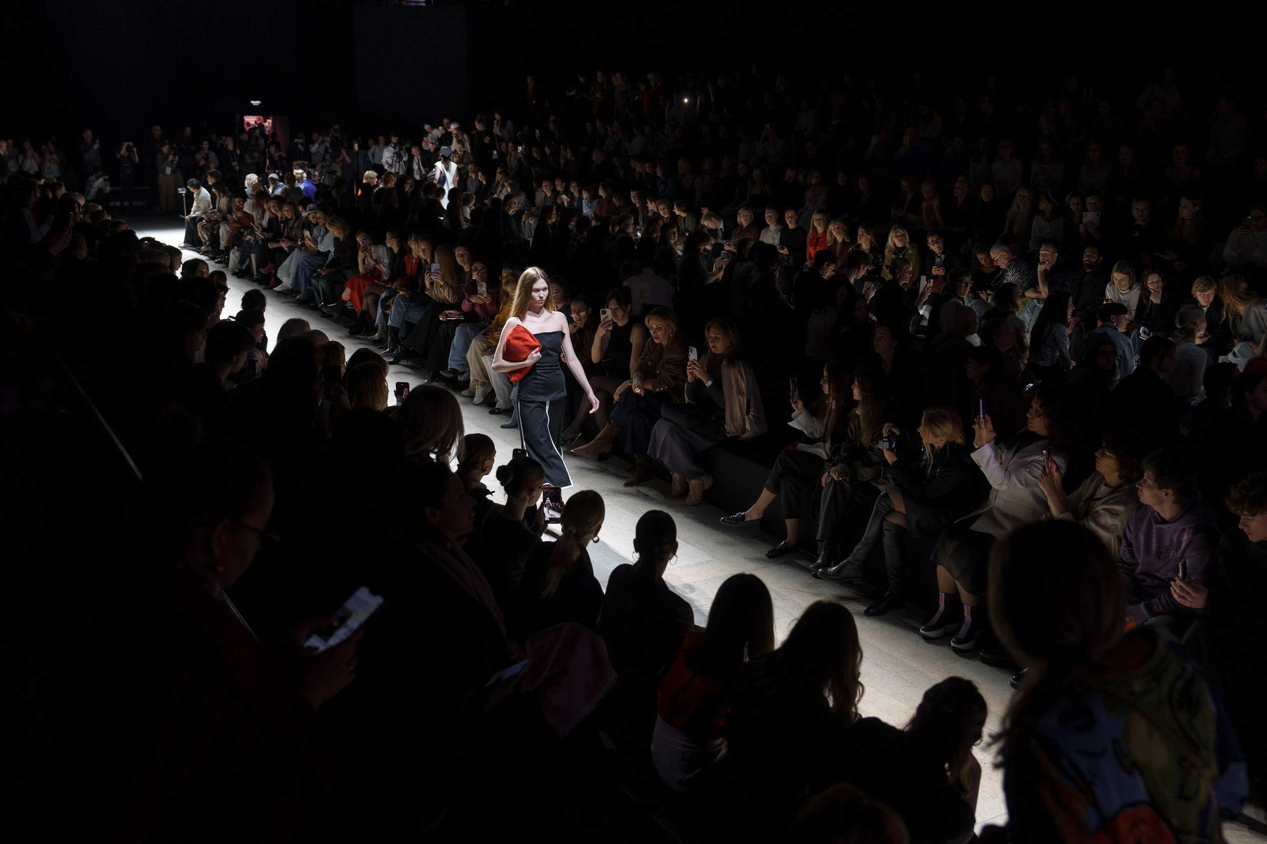 Moscow Fashion Week 2025 весна. Фотограф Николай Прокофьев модельные тесты в Москве