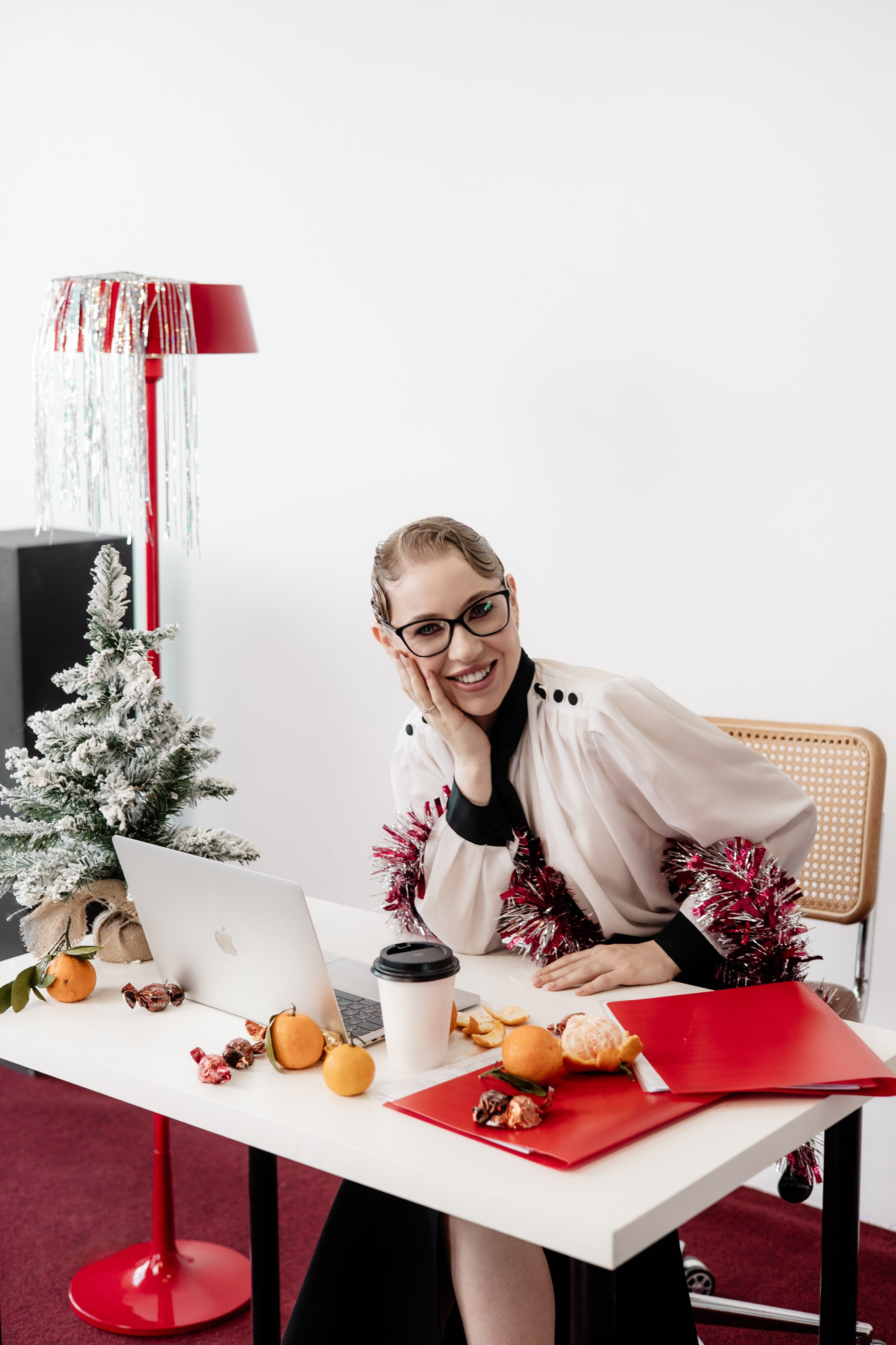 Дарья — new year office core