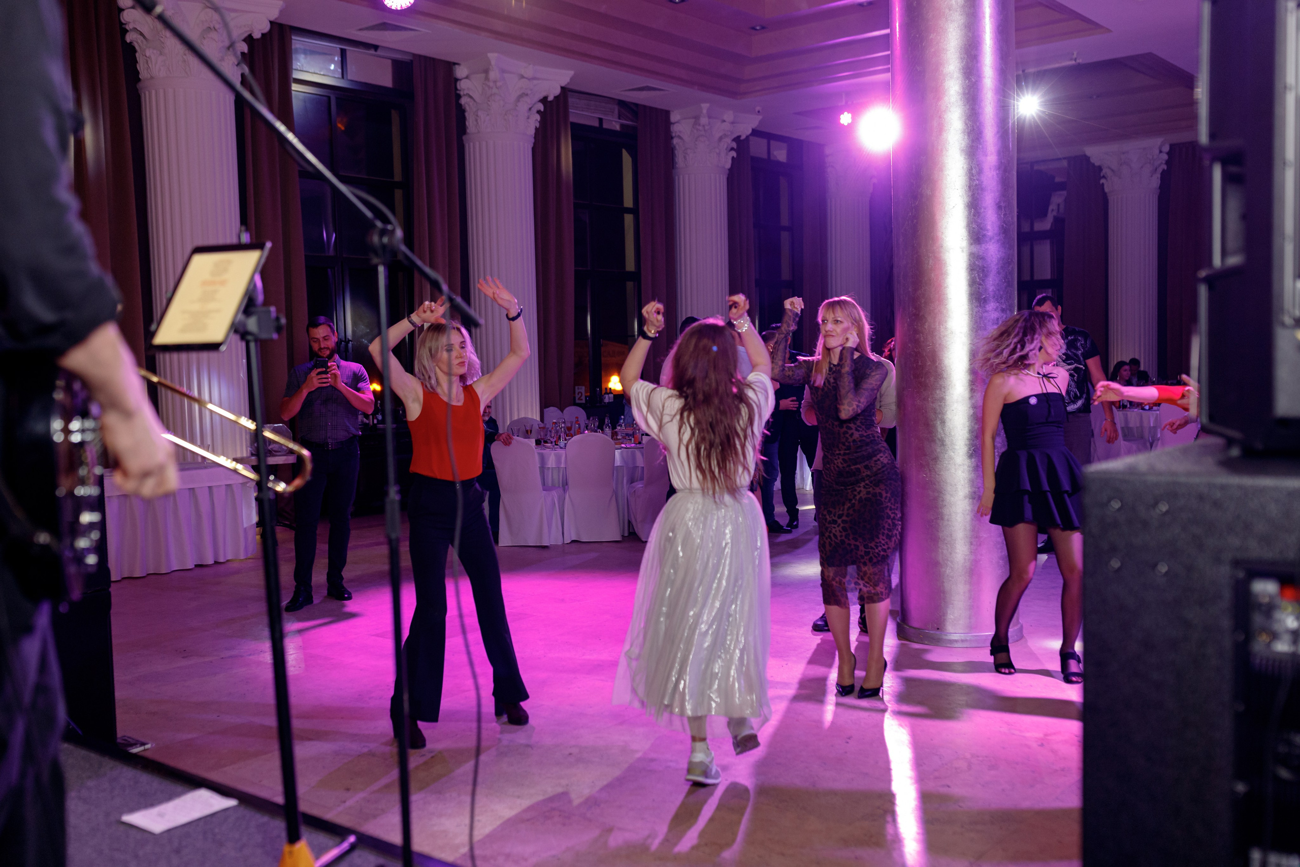 Репортажная фотосъёмка — корпоратив Tele2 2024