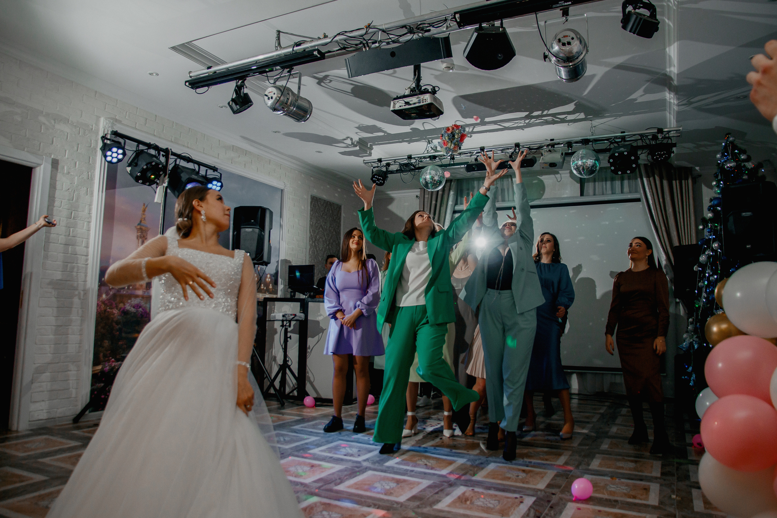 Банкет Анны и Кирилла. Свадебный и индивидуальный фотограф в Суворове Клюева Мария