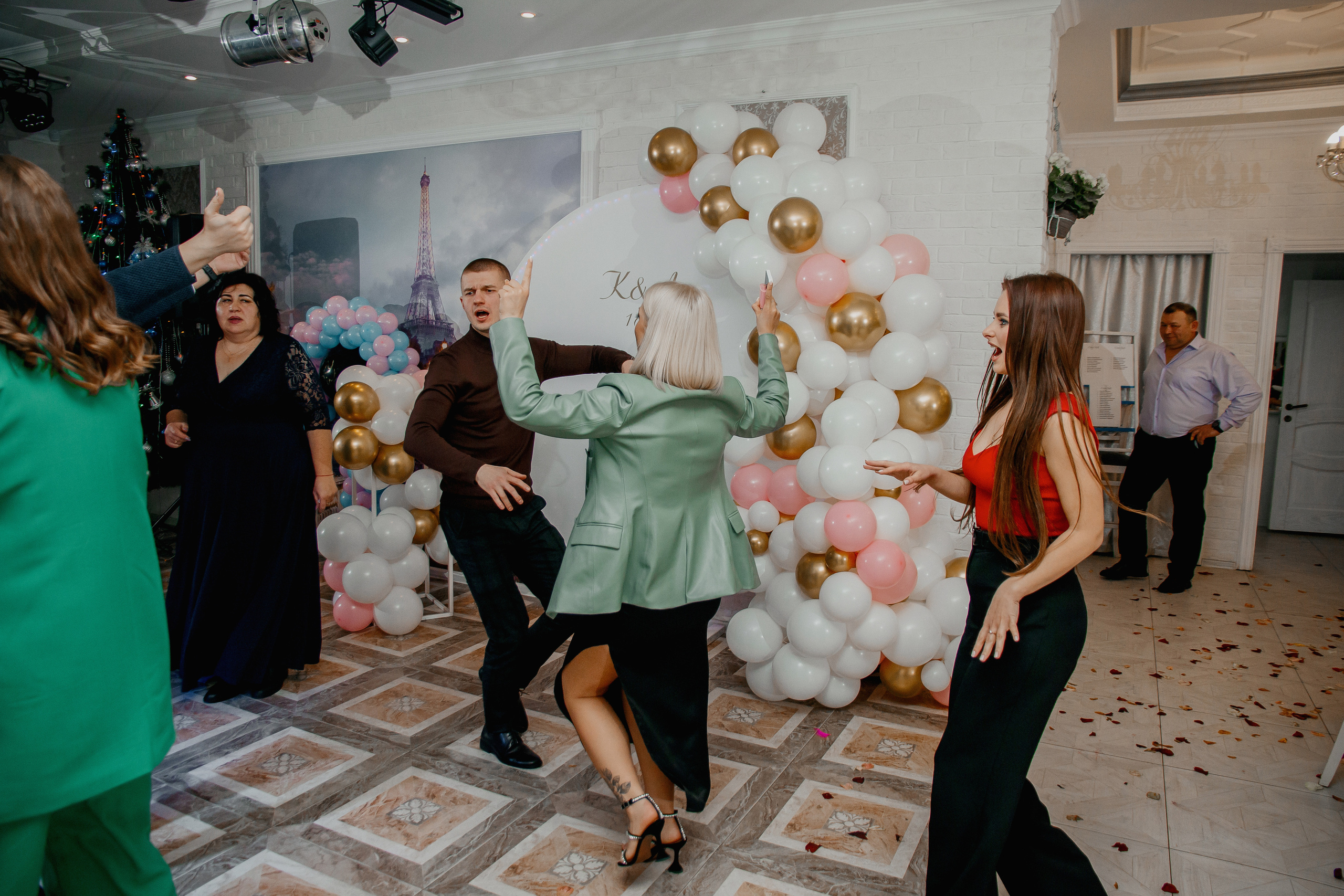 Банкет Анны и Кирилла. Свадебный и индивидуальный фотограф в Суворове Клюева Мария