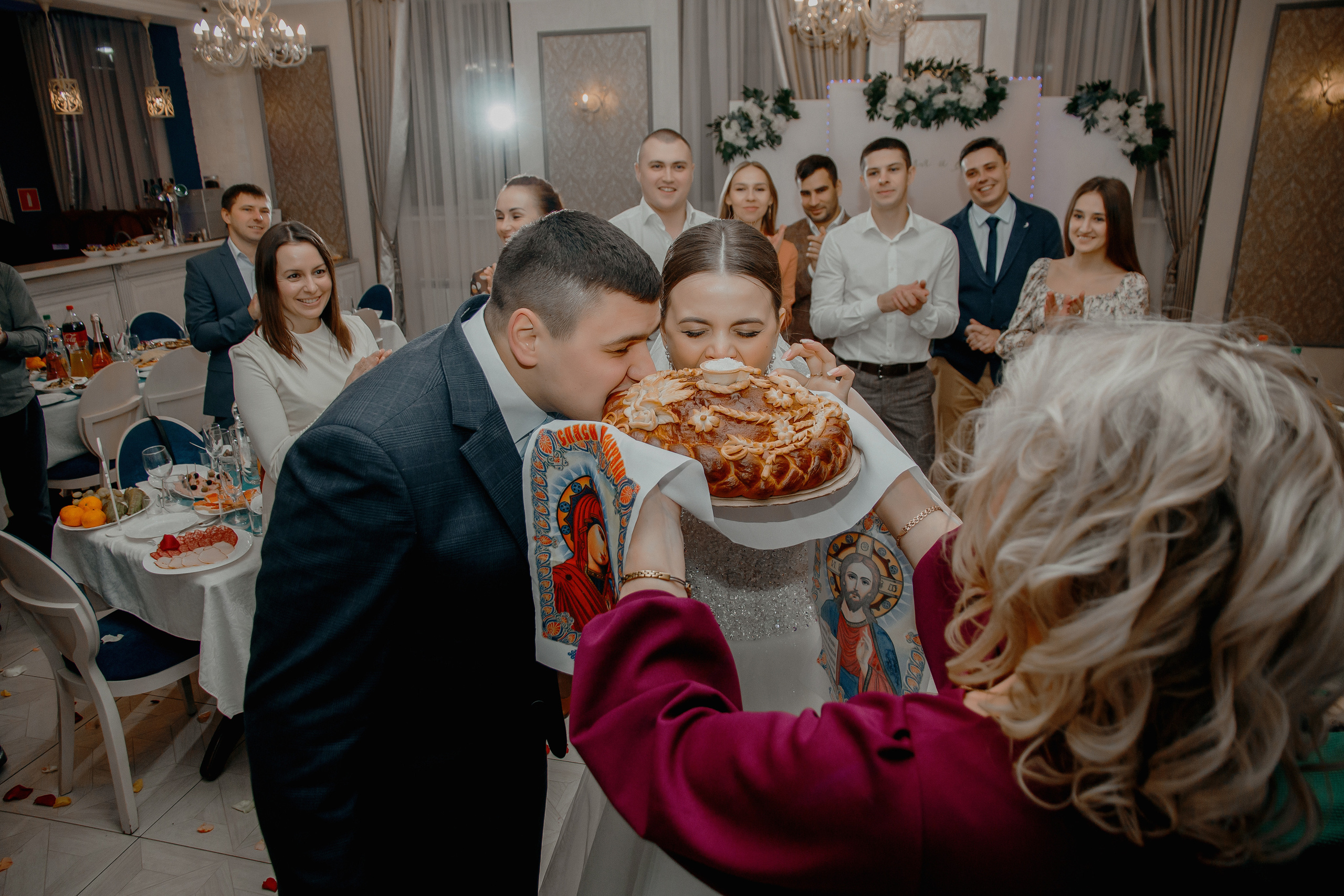 Банкет Анны и Кирилла. Свадебный и индивидуальный фотограф в Суворове Клюева Мария