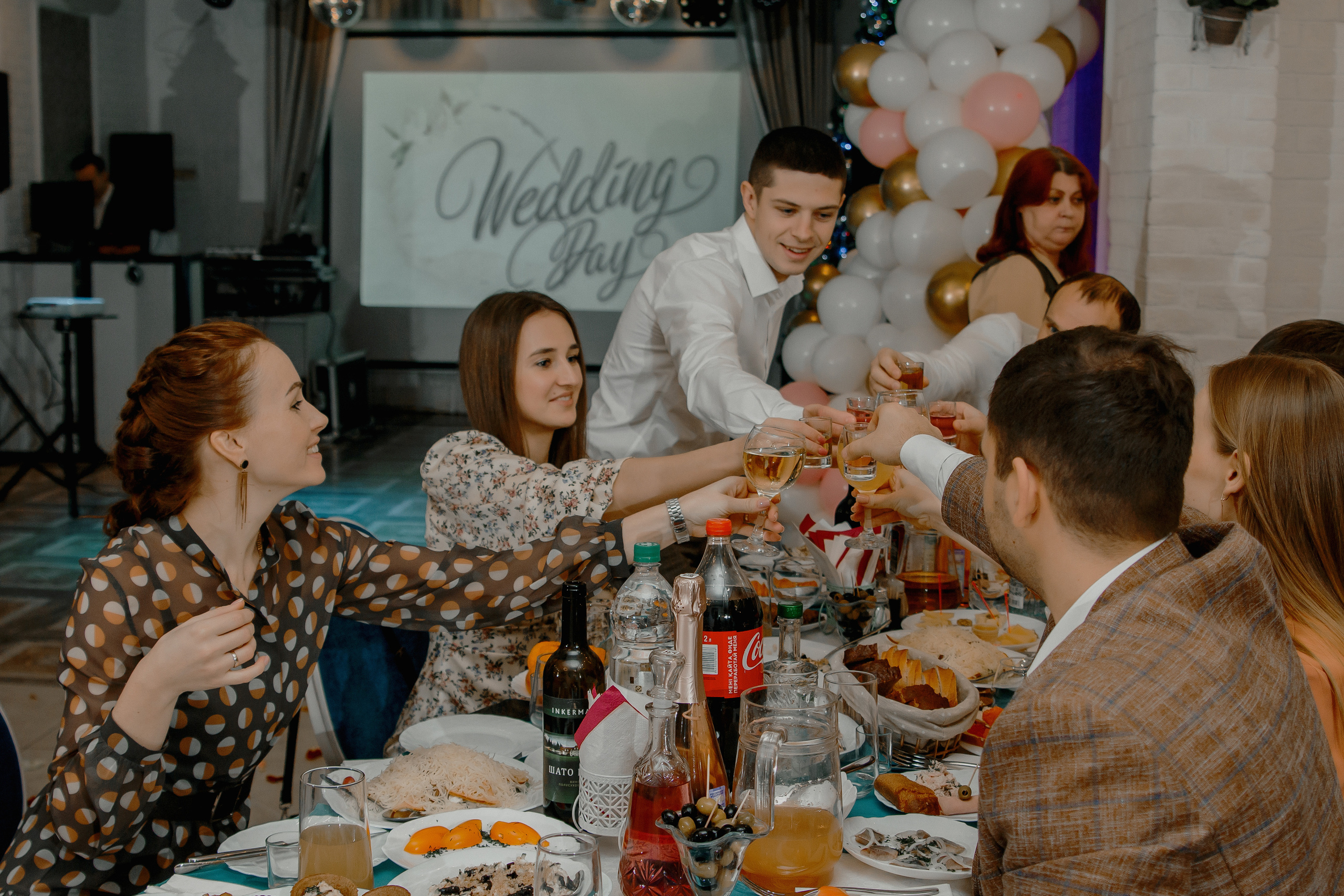 Банкет Анны и Кирилла. Свадебный и индивидуальный фотограф в Суворове Клюева Мария