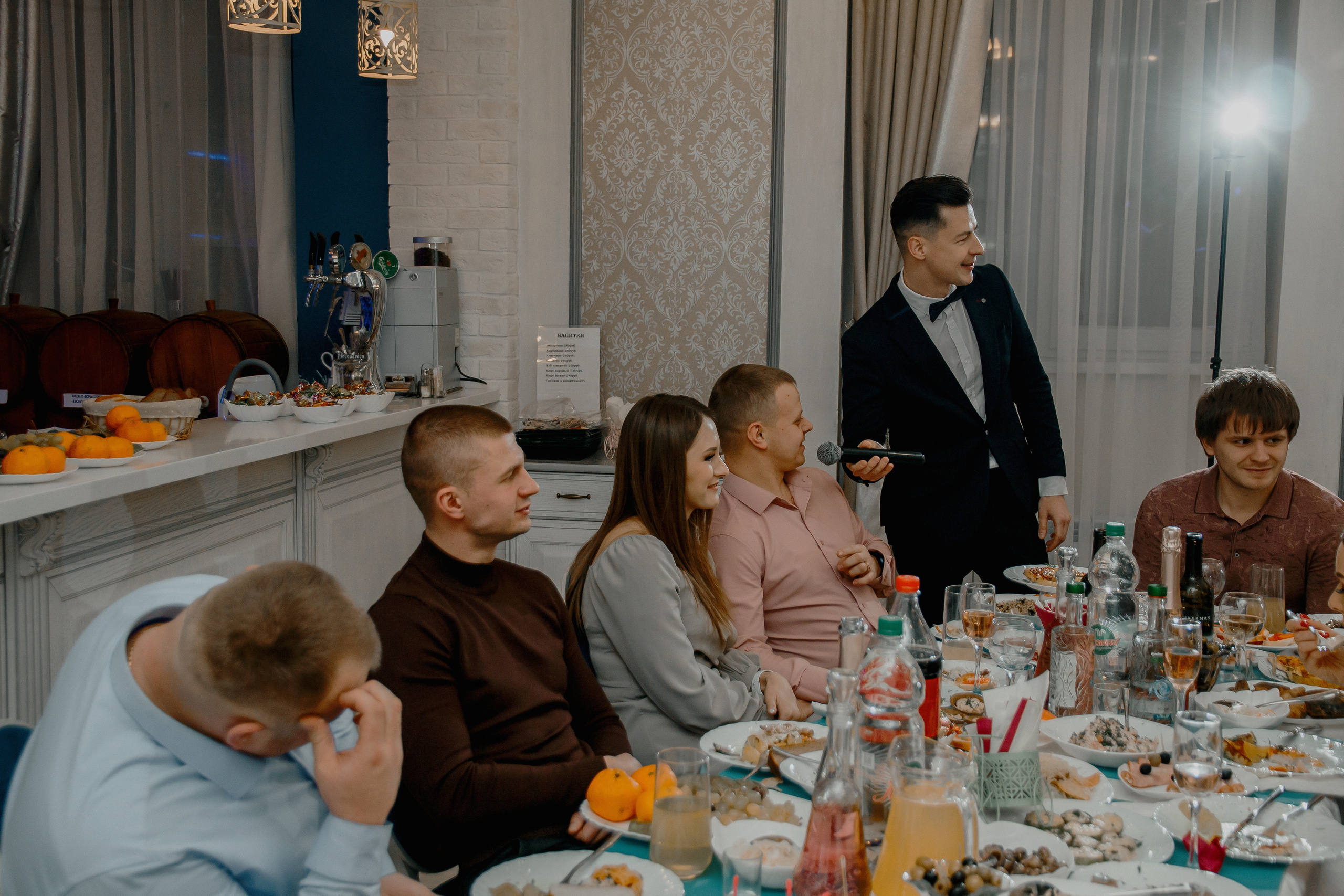 Банкет Анны и Кирилла. Свадебный и индивидуальный фотограф в Суворове Клюева Мария