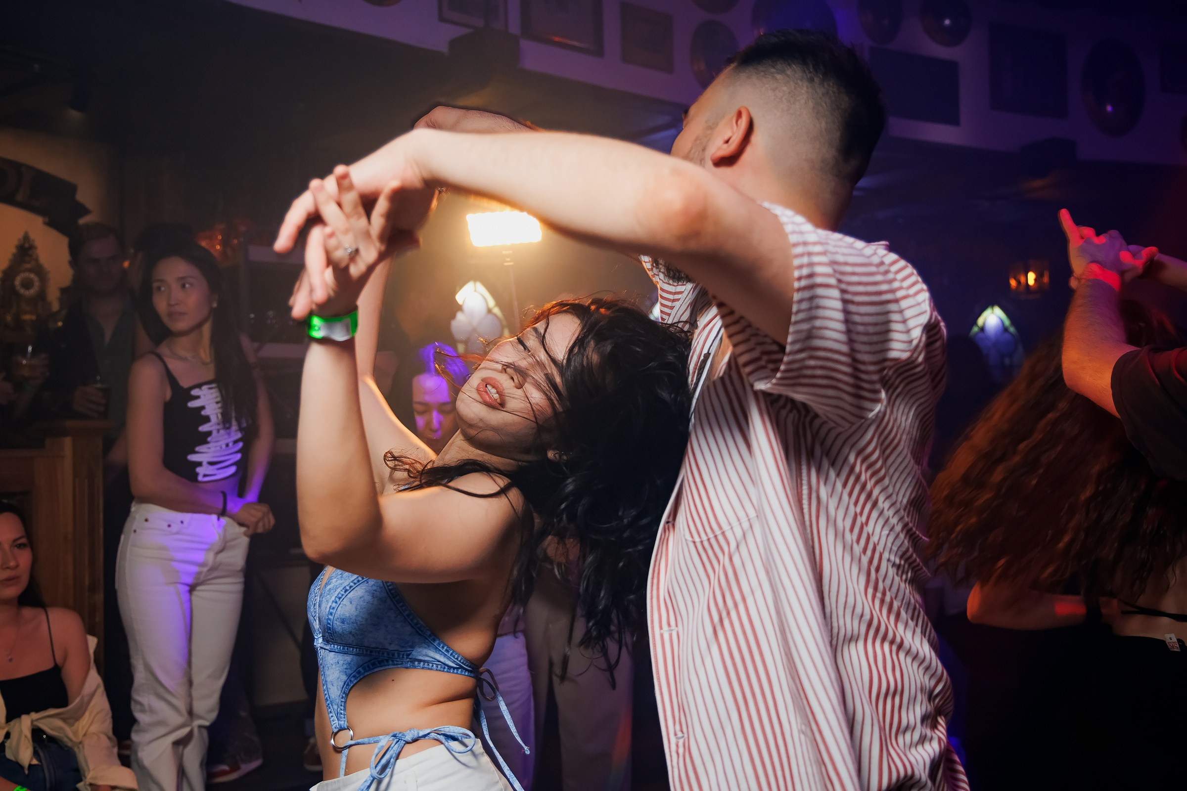 Bachata party-Tirol. Репортажный фотограф в Алматы Каюпов Сержан