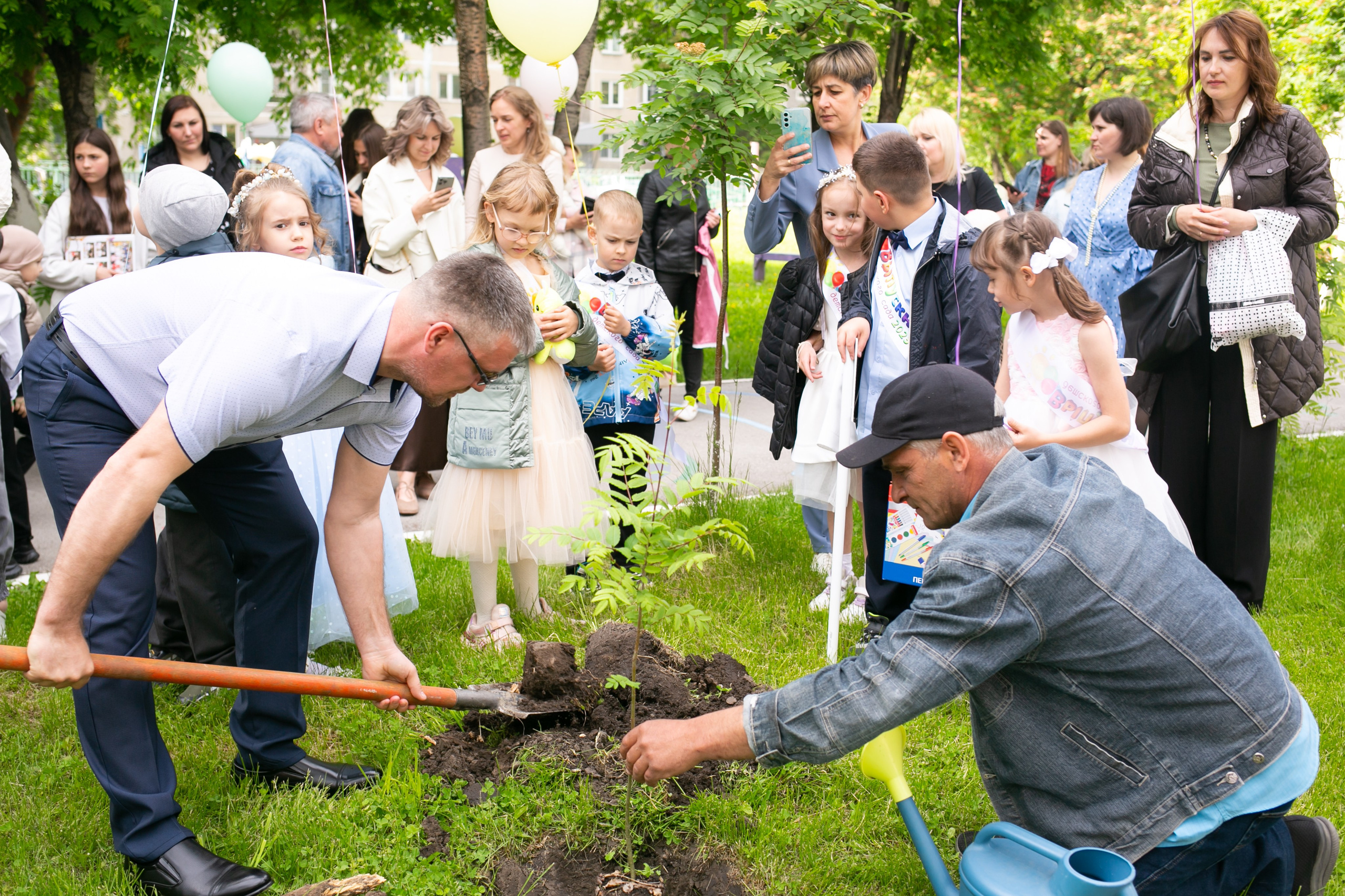 Выпускные и Утренники. Фотограф новорожденных и семейный фотограф НСО г. Бердск Марина Львова