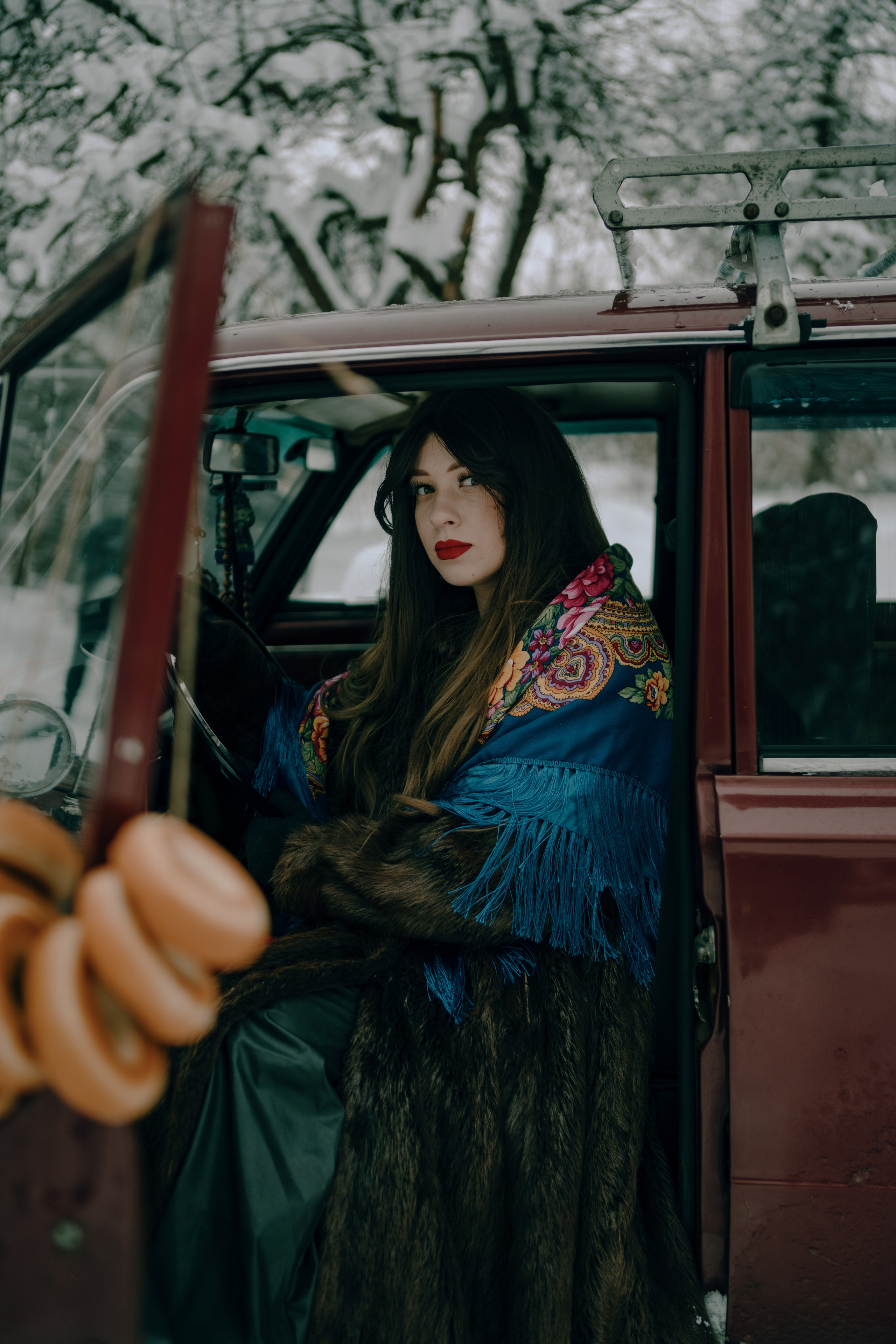 Звенит январская вьюга. Главная