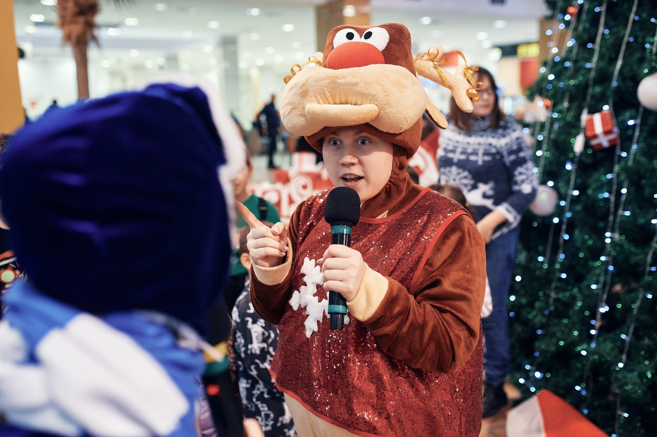 Детский новогодний праздник в ТЦ Июнь. Семейный и репортажной фотограф в Красноярске и Москве Виктор Бабинцев