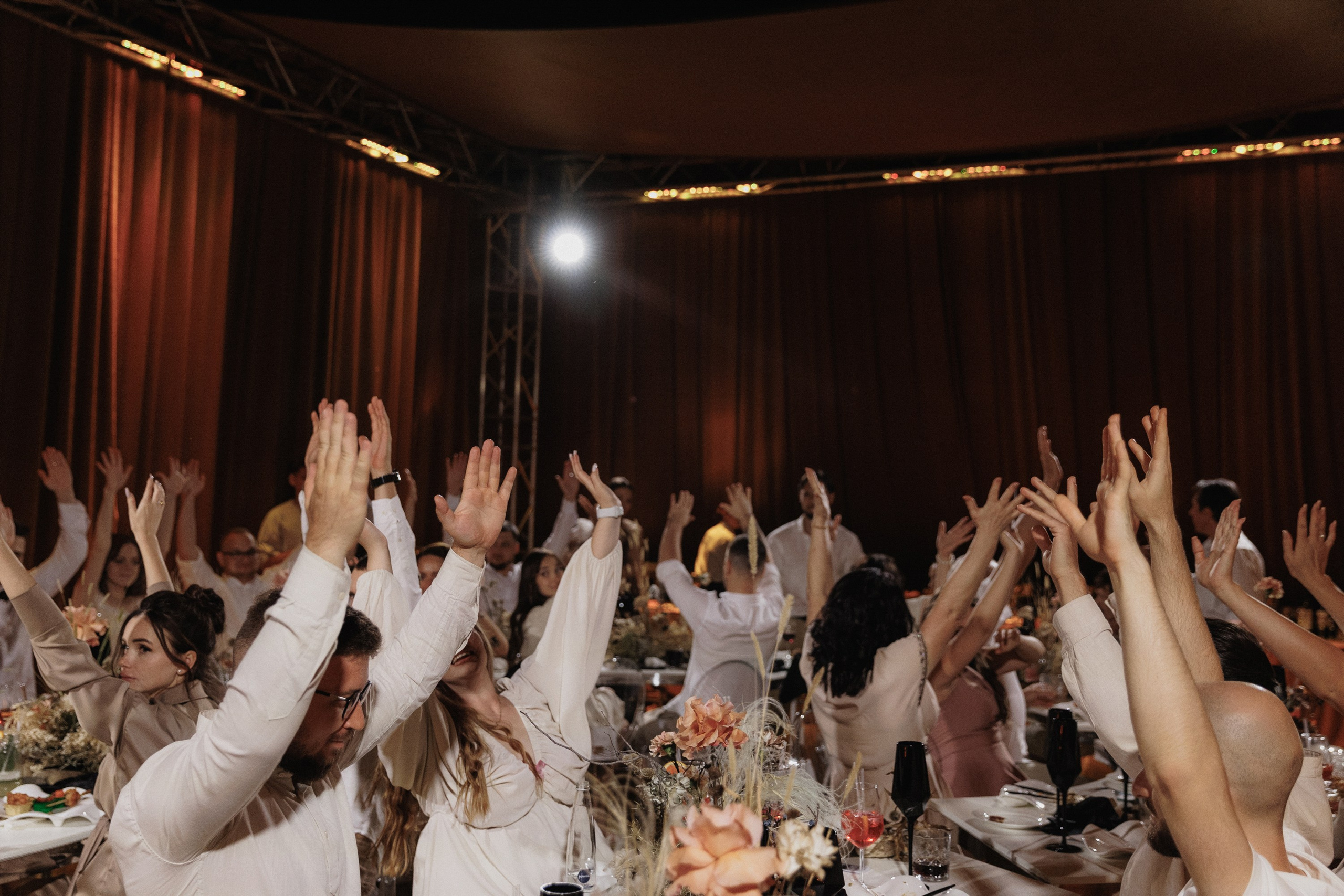 V&E | On The Moon. Свадебная фотография и видеосъёмка