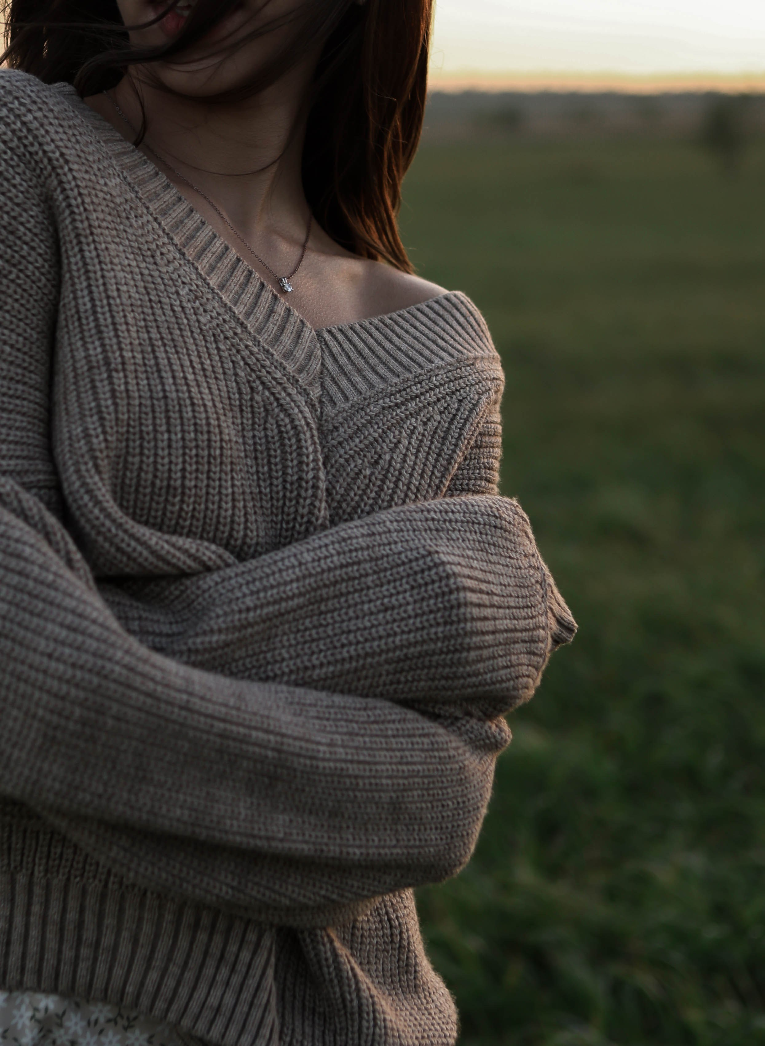 Три сестры в поле. Фотограф Белово Полина