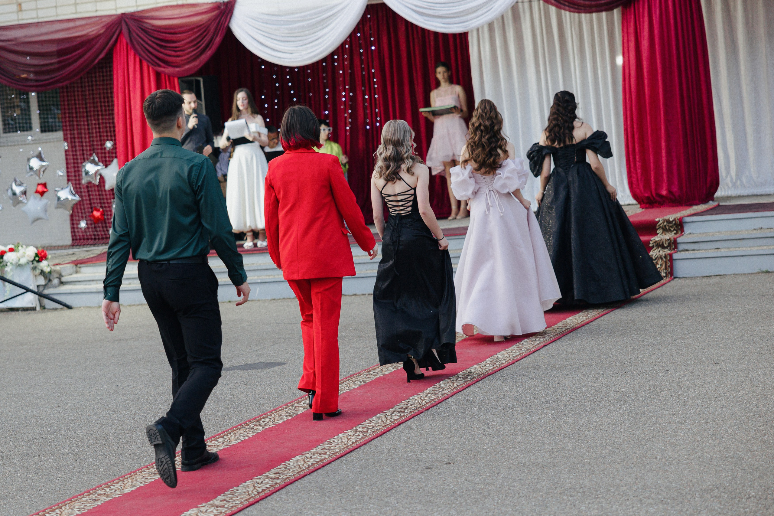 Вручение аттестатов. Свадебный фотограф Роман Еремеев