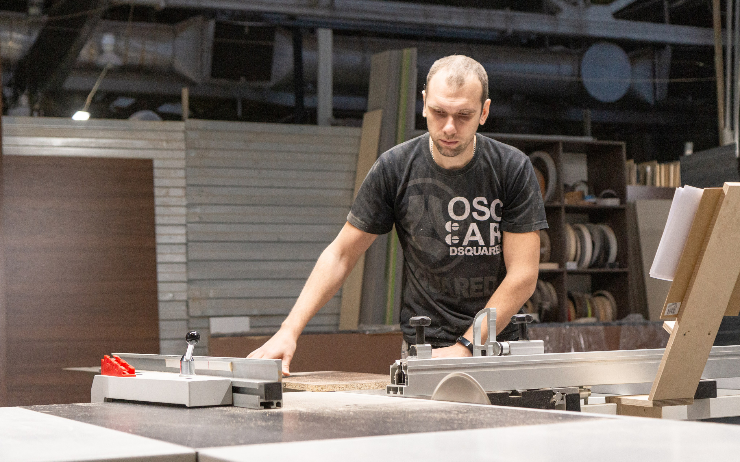 Фабрика «Абсолют мебель». Предметный и репортажный фотограф Алексей Кротов