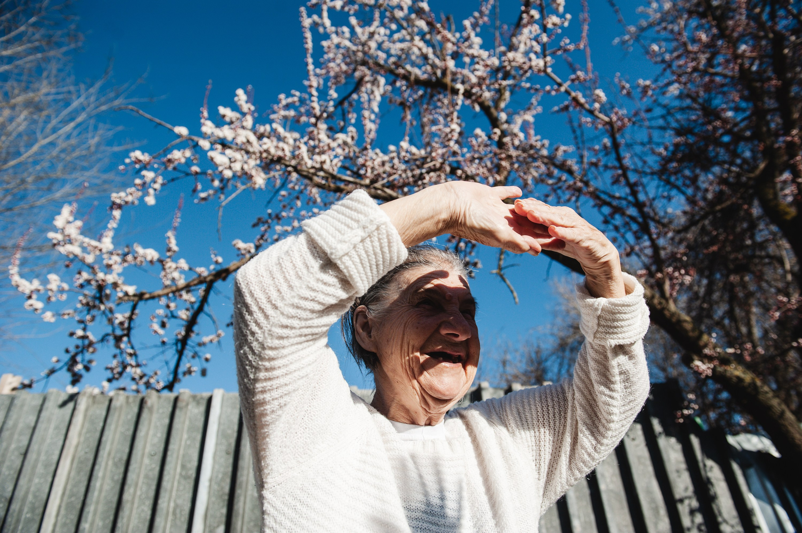 ПРОЕКТ: МОЯ БАБУШКА ХОЧЕТ УМЕРЕТЬ. Фотограф