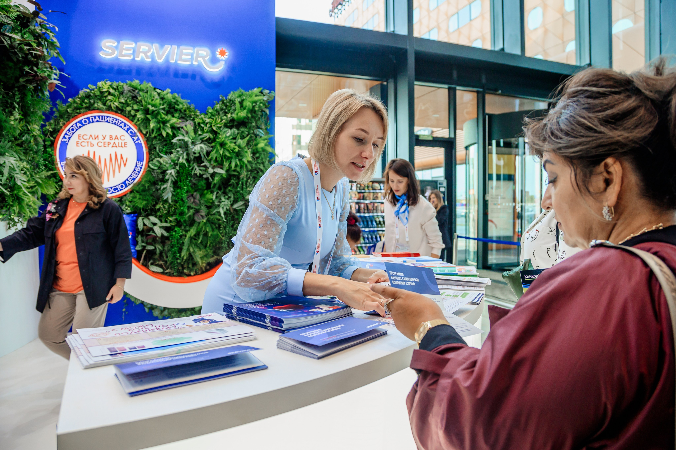 Фотограф на выставку в Спб — заказать в Санкт-Петербурге