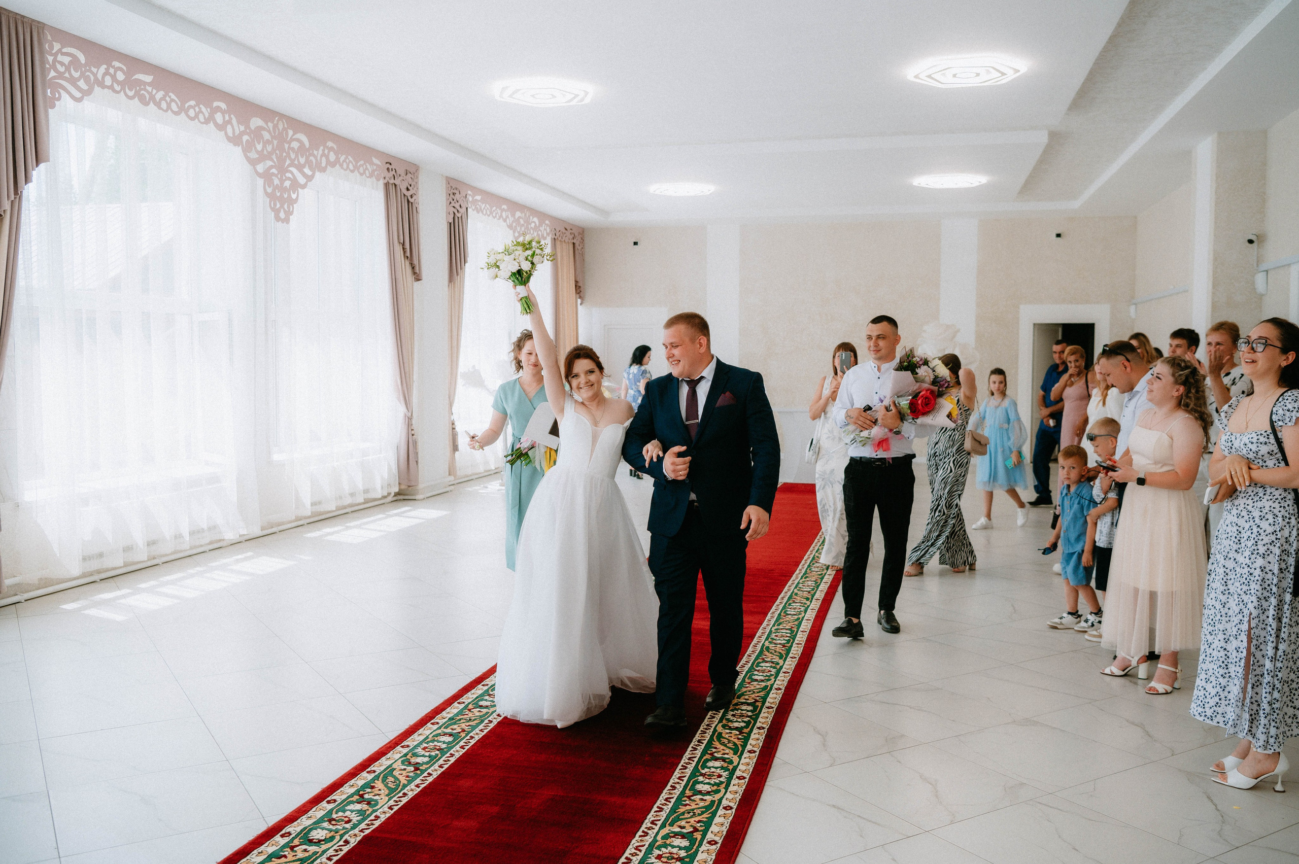 Александр и Анастасия. Свадебная прогулка. Свадебный и семейный фотограф Волгоград Анастасия Садовникова