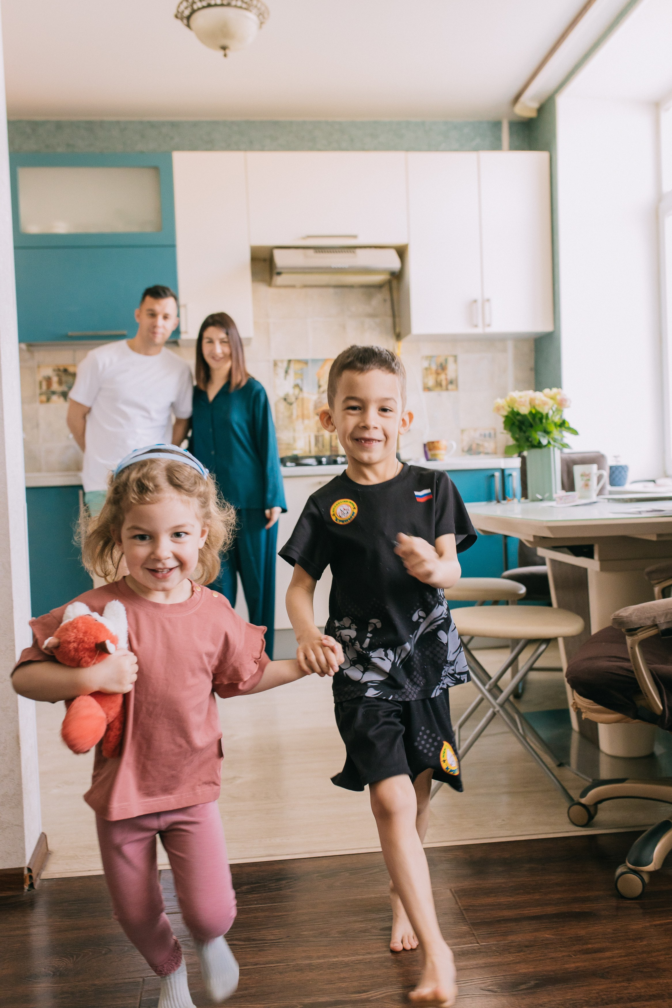 Руслан, Катя, Рамир и Роксана. Семейный фотограф Трусова Евгения в Екатеринбурге