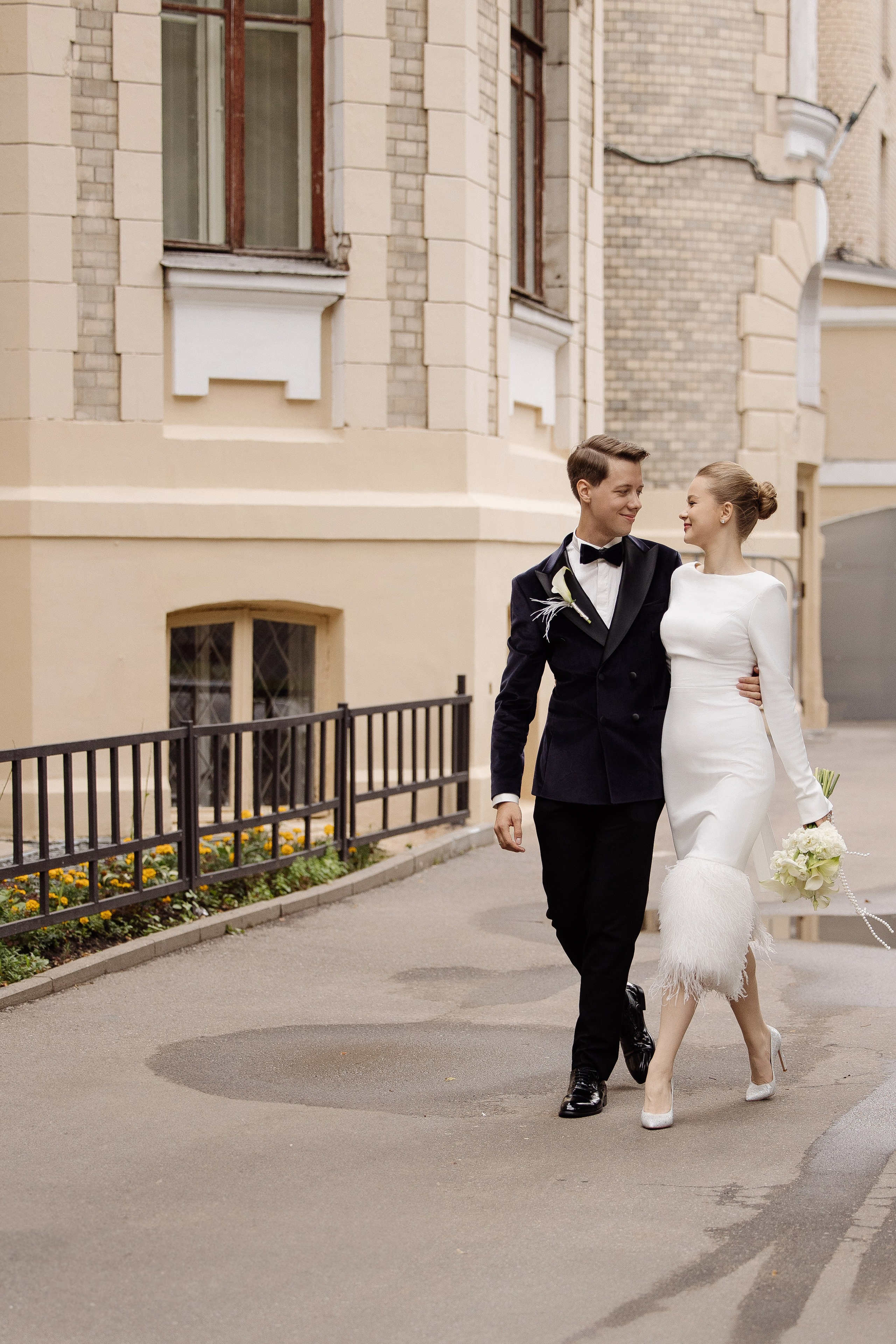 Влюбляться, целоваться. Свадебный фотограф в Москве | Профессиональный фотограф | Выгодные цены на услуги