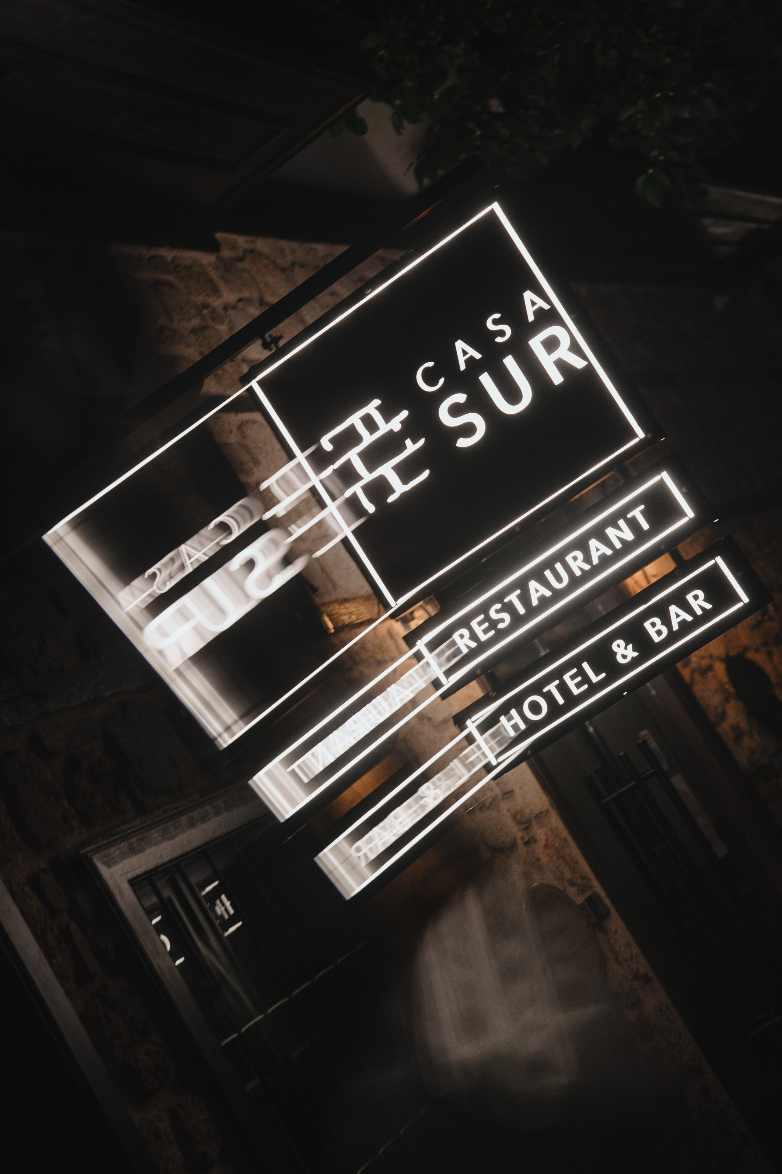 Casa Sur. Wedding & Documentary Photographer based in Nuremberg — available across Europe & Turkey | Vitalii Nasonov