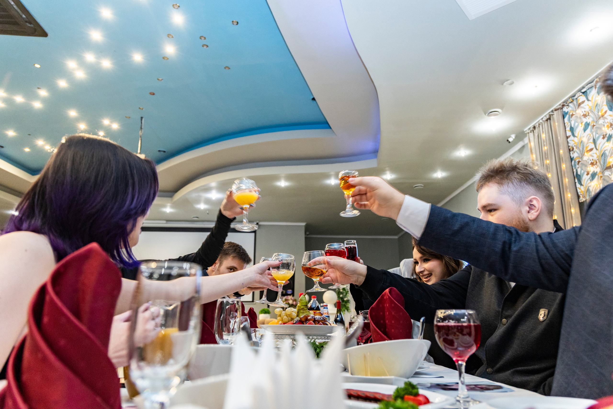 Свадебная фотосессия свадебный фотограф Татьяна Марсуверских свадебная фотопрогулка Москва Жуковский. Фотограф для маркетплейсов, фотоуслуги в Жуковском Татьяна Марсуверских