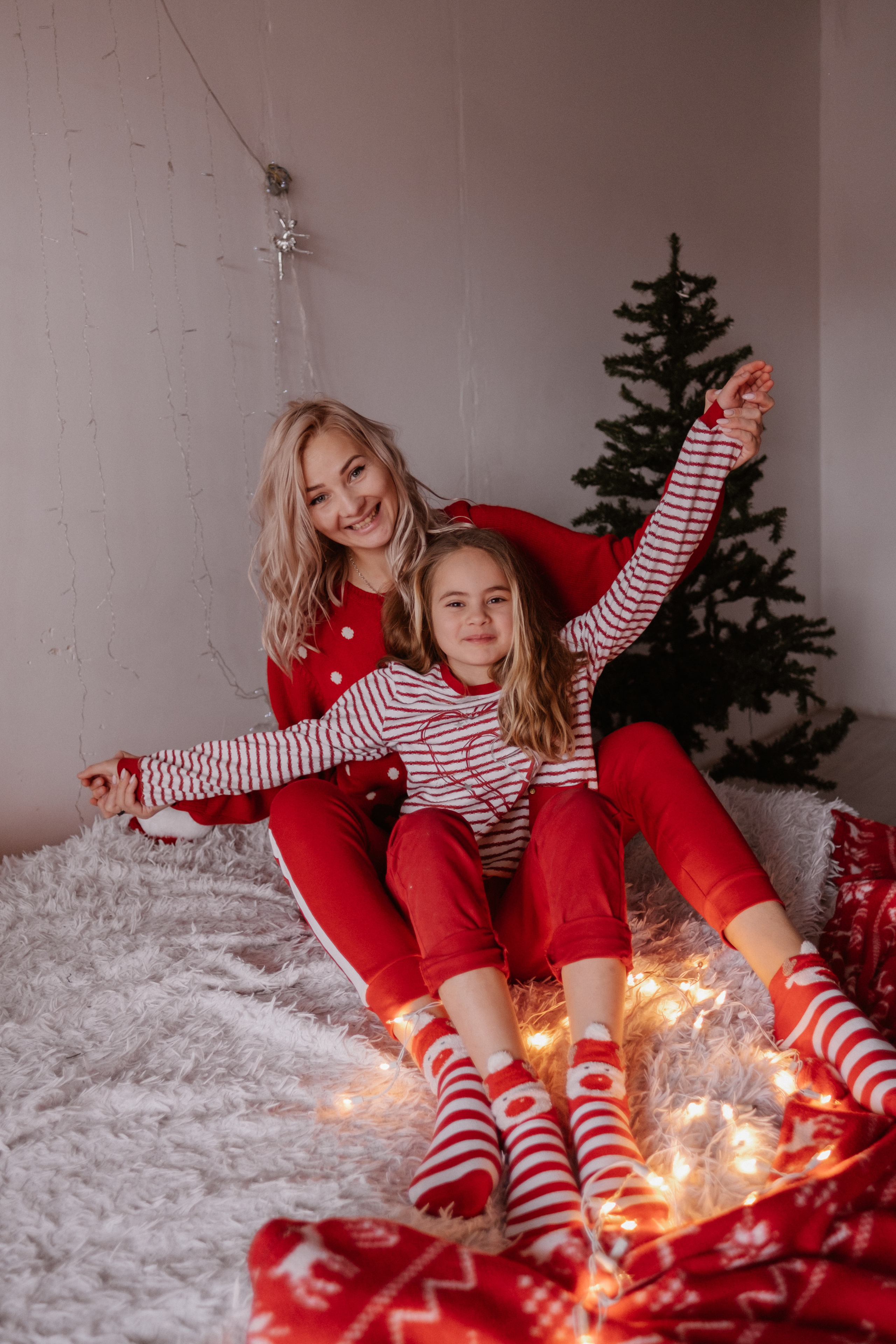 Новогодняя домашняя фотосессия Ира+Рома+Риана+Арсен+Ваник+Давид+ Амиран. Свадебный и семейный фотограф г. Волгоград Биленко Ангелина