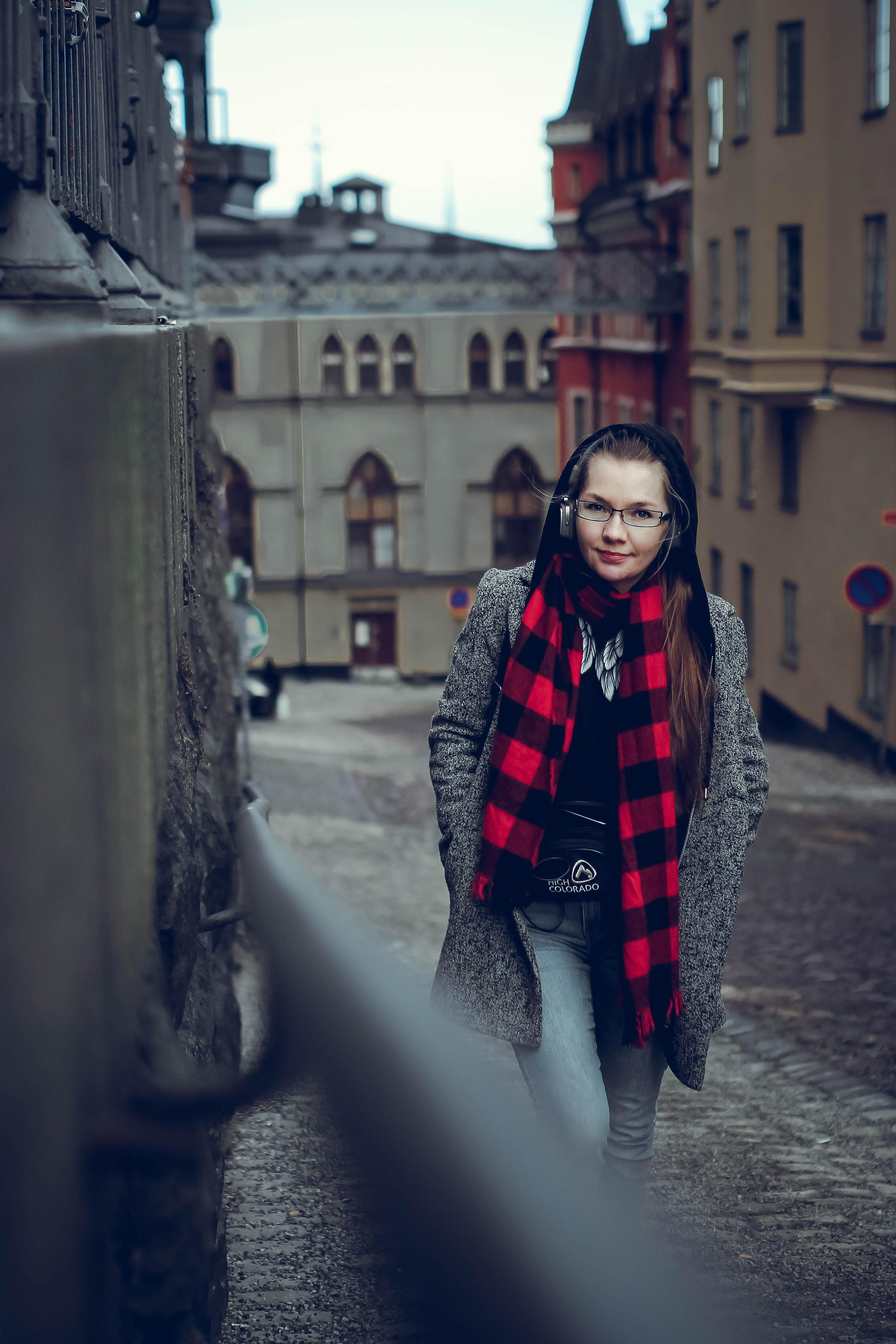 Девушка с татуировкой дракона. Детский и семейный фотограф Малых Ольга г. Салехард