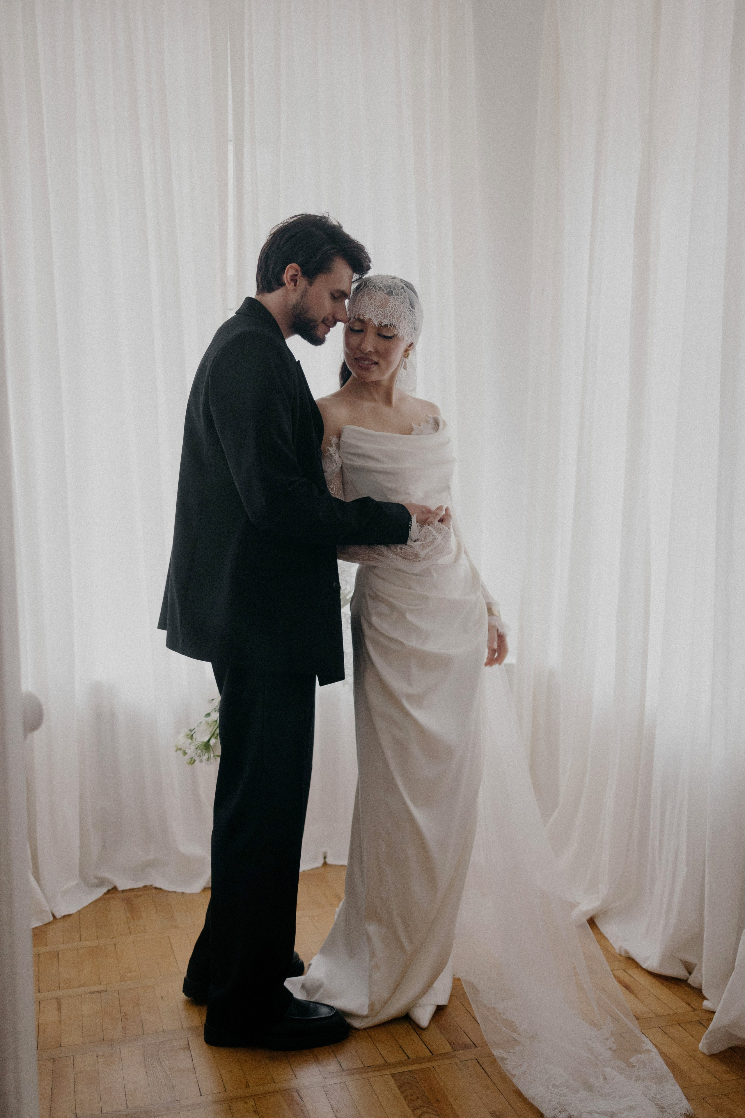 Свадебная фотосессия в студии в Москве. Свадебный фотограф в Москве. свадебная фотосессия Москва. Утро невесты Москва. Фотограф в Москве Валерия Рожкова