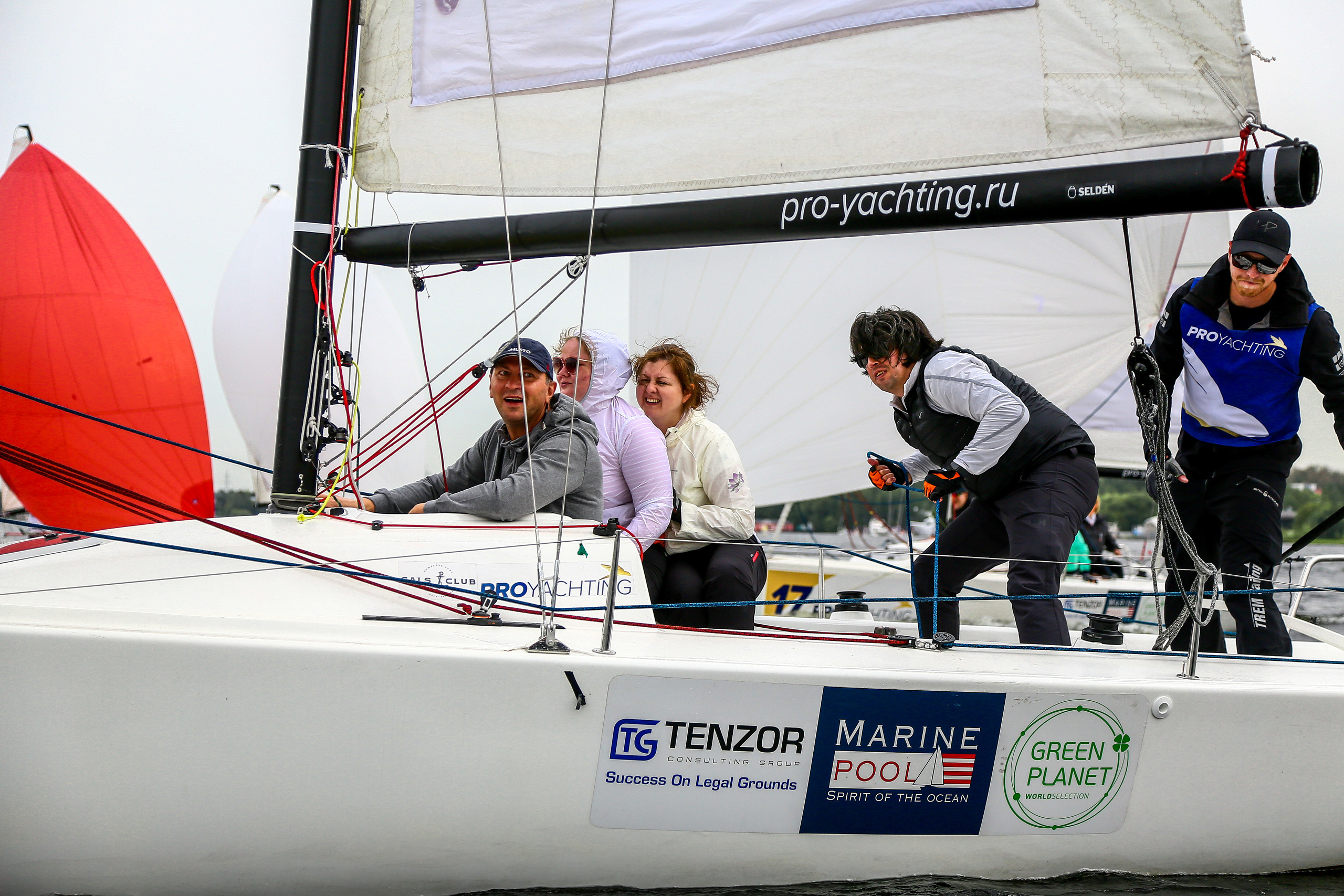 100 Капитанов. Фотограф Антон Чупринин