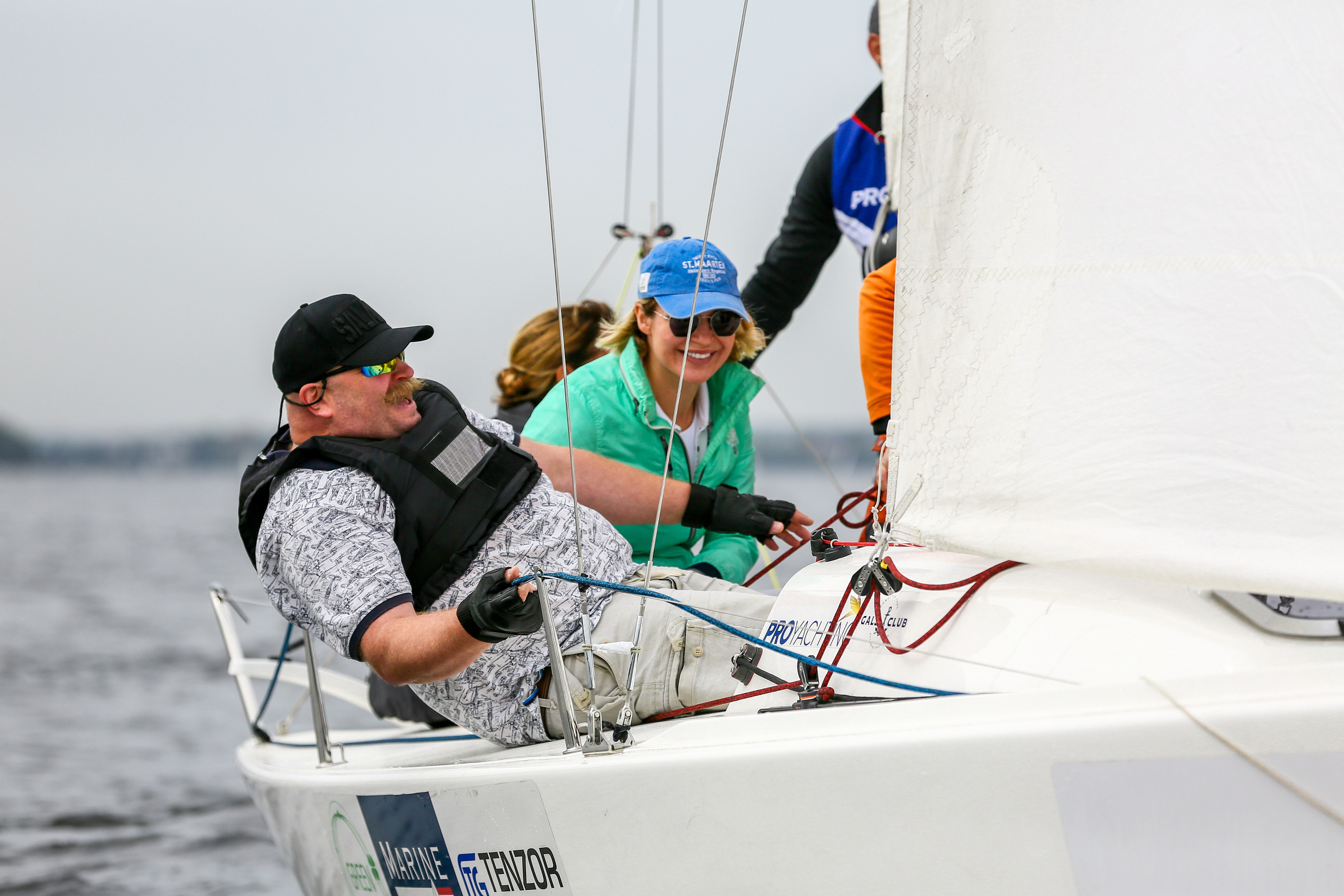 100 Капитанов. Фотограф Антон Чупринин