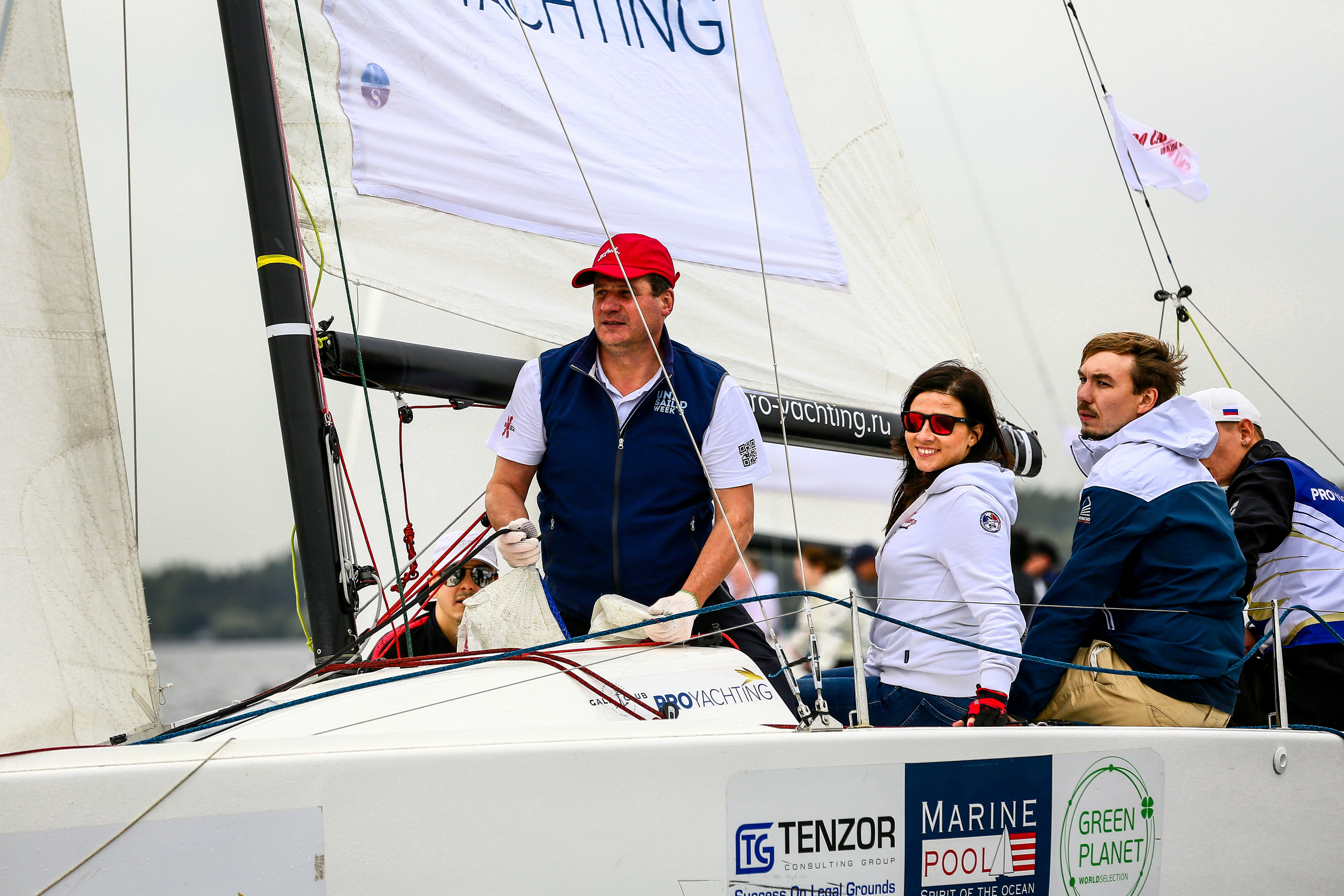 100 Капитанов. Фотограф Антон Чупринин